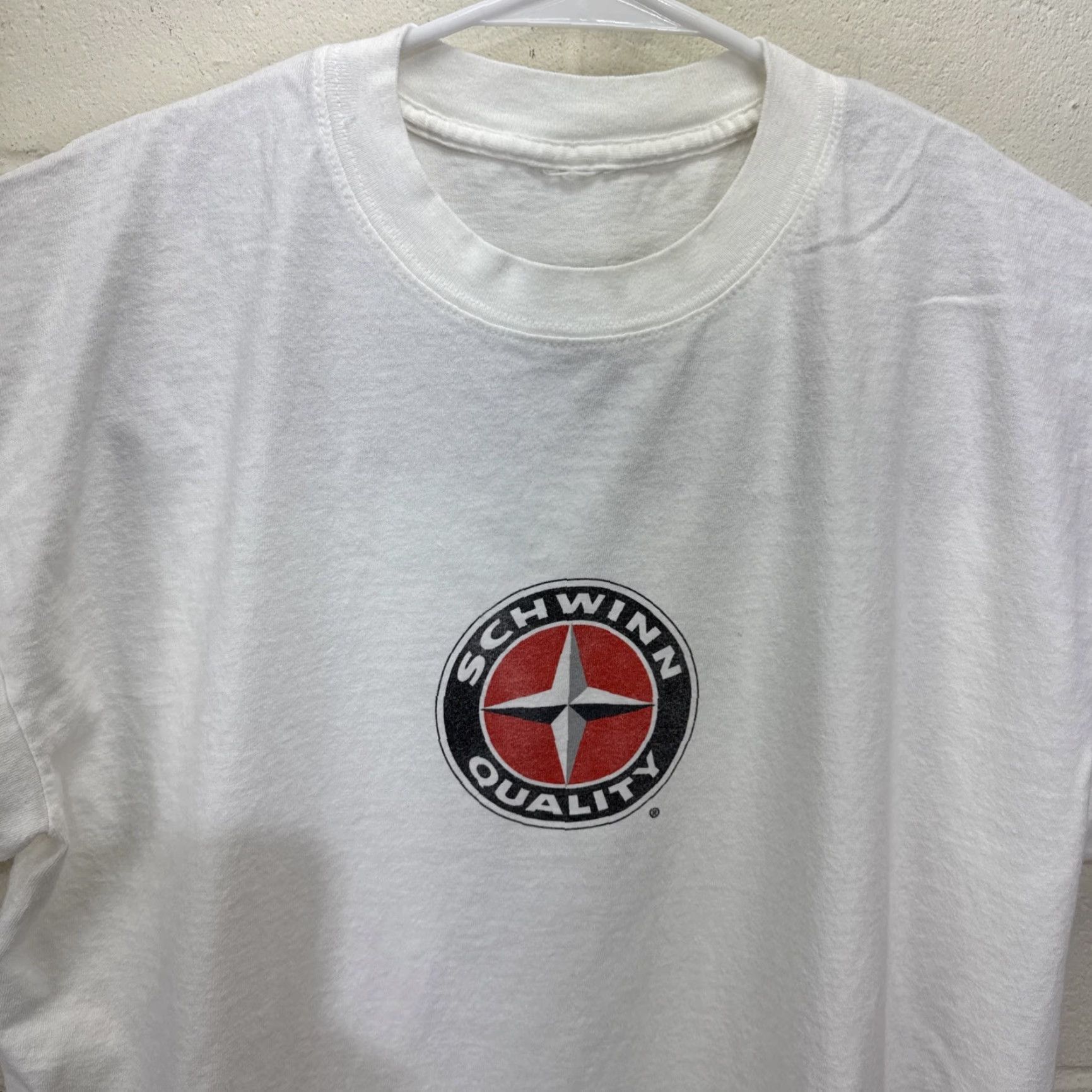 Logo 7 SCHWINN T-Shirt Adult Large White Graphic Print Cycling Logo Crew Neck Mens/Womens Size US L / EU 52-54 / 3 - 6 Thumbnail