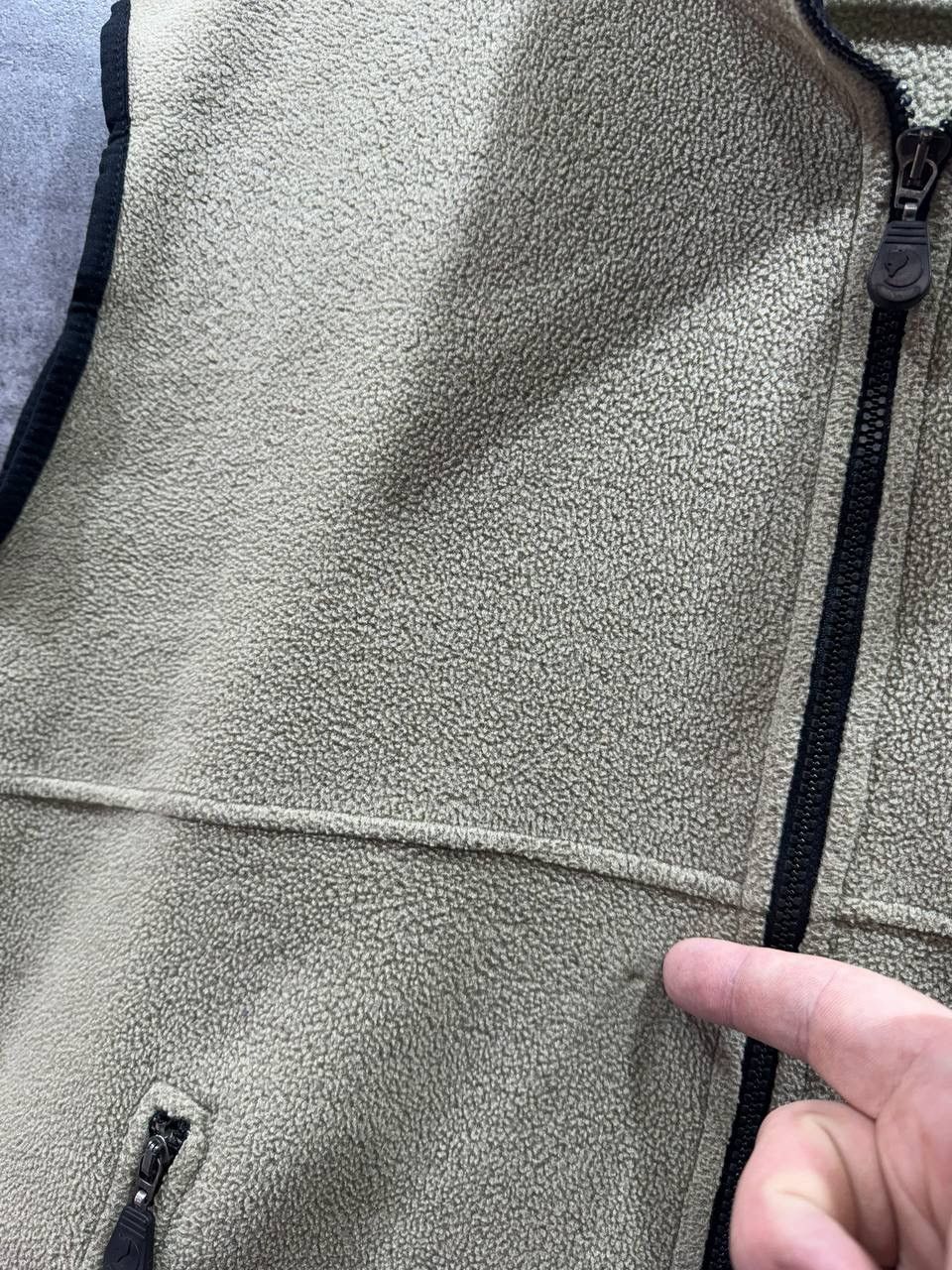 Fjallraven Rare Fjallraven Fleece Vest Vintage Jacket Size US L / EU 52-54 / 3 - 8 Thumbnail