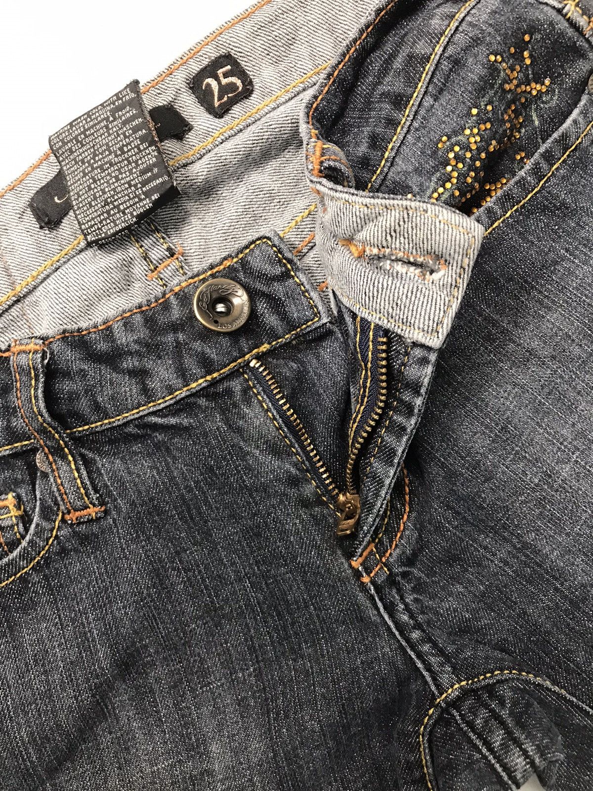 Ed Hardy Vintage ed hardy embroidered denim Size 28" / US 6 / IT 42 - 6 Thumbnail