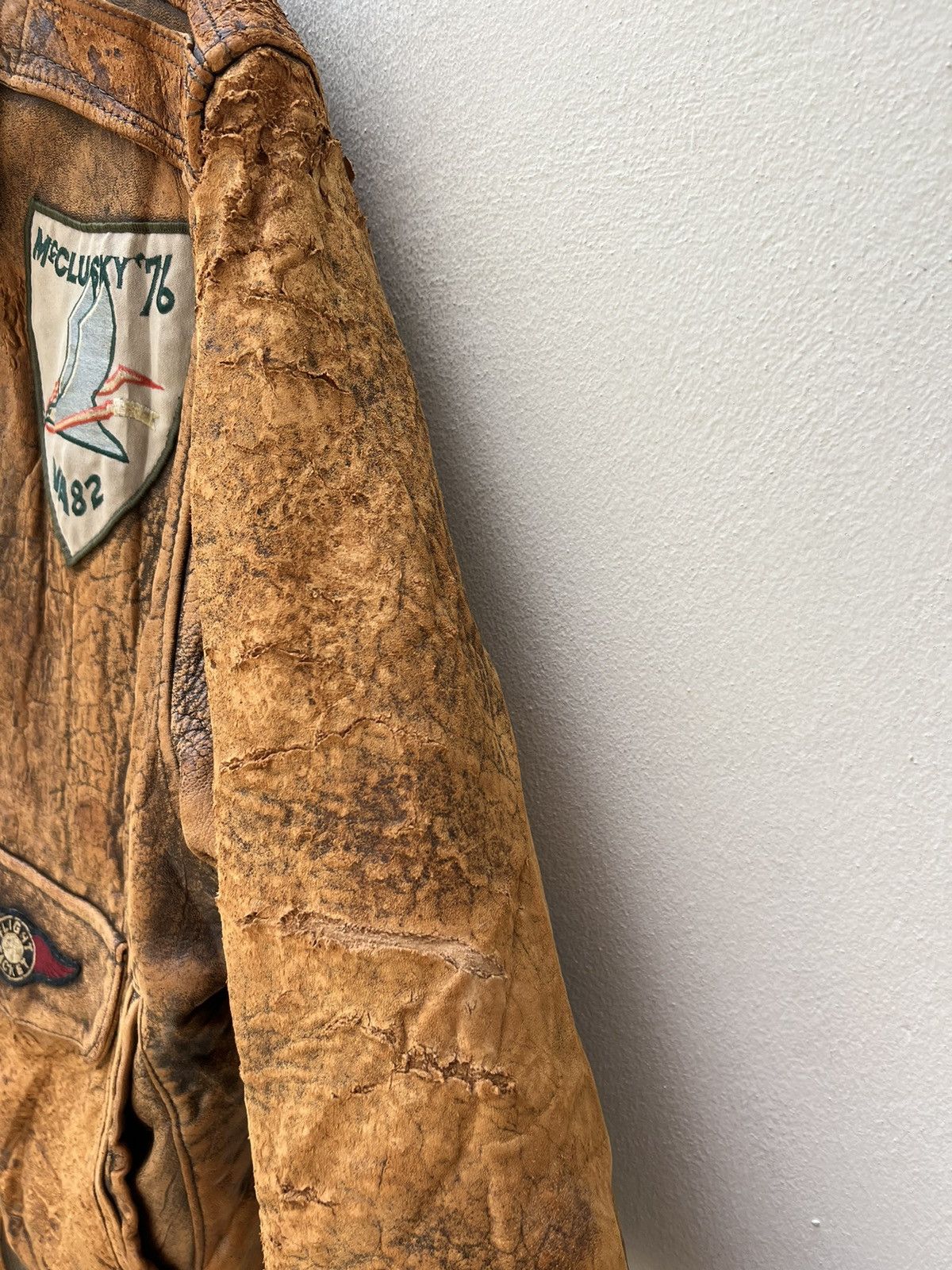 Leather Trashed 80s DEUX 2C Distressed A-2 Flight Leather Jacket Size US L / EU 52-54 / 3 - 10 Thumbnail