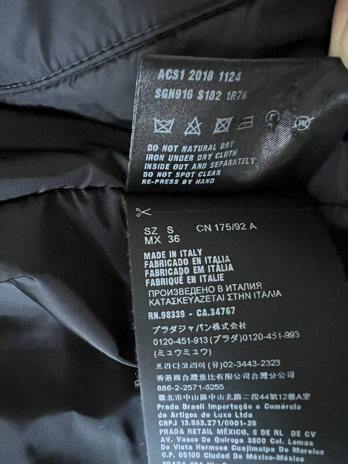 Prada Prada FW18 Logo Wool Padded Jacket Size US S / EU 44-46 / 1 - 13 Thumbnail