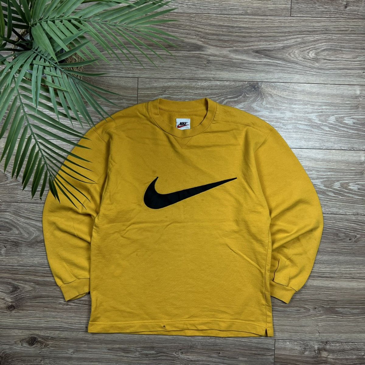 Nike 90s Nike Big Central Swoosh Vintage Y2K Sweatshirt Size US M / EU 48-50 / 2 - 1 Thumbnail