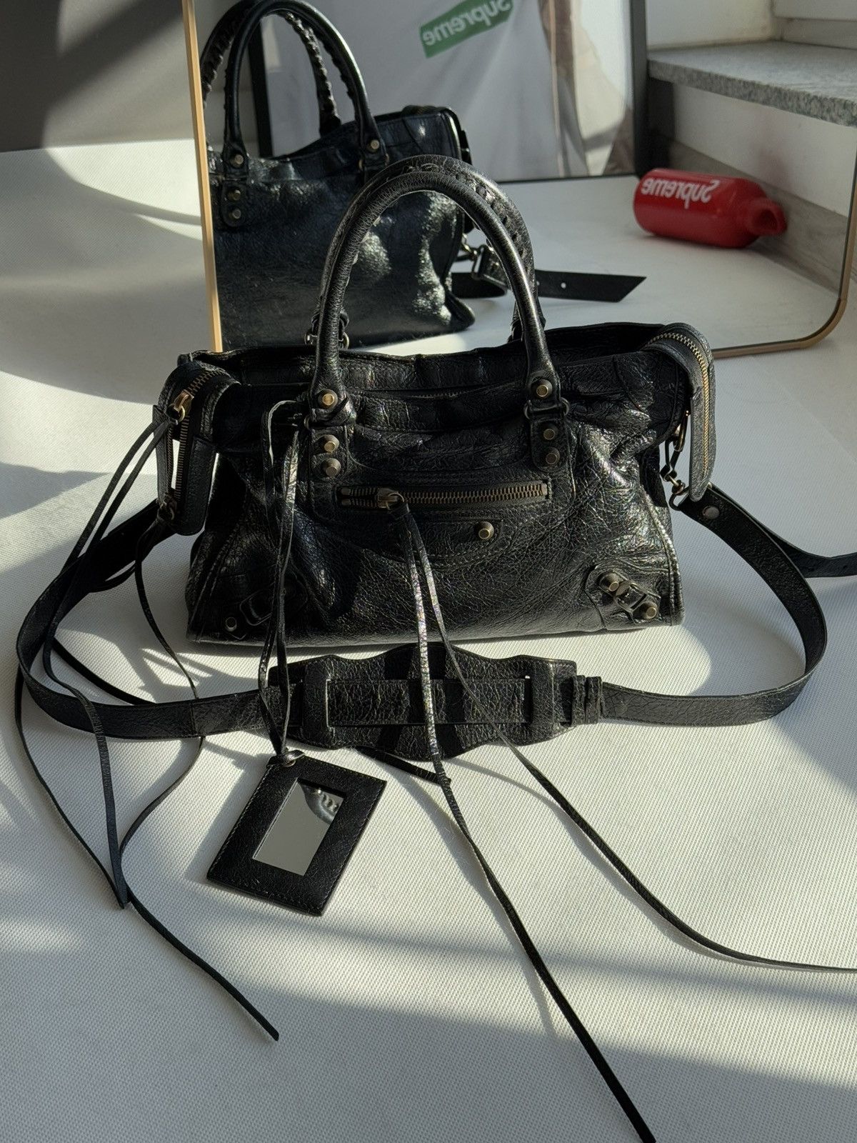 Balenciaga Vintage Balenciaga City Bag Distressed Leather Handbag Size ONE SIZE - 1 Thumbnail