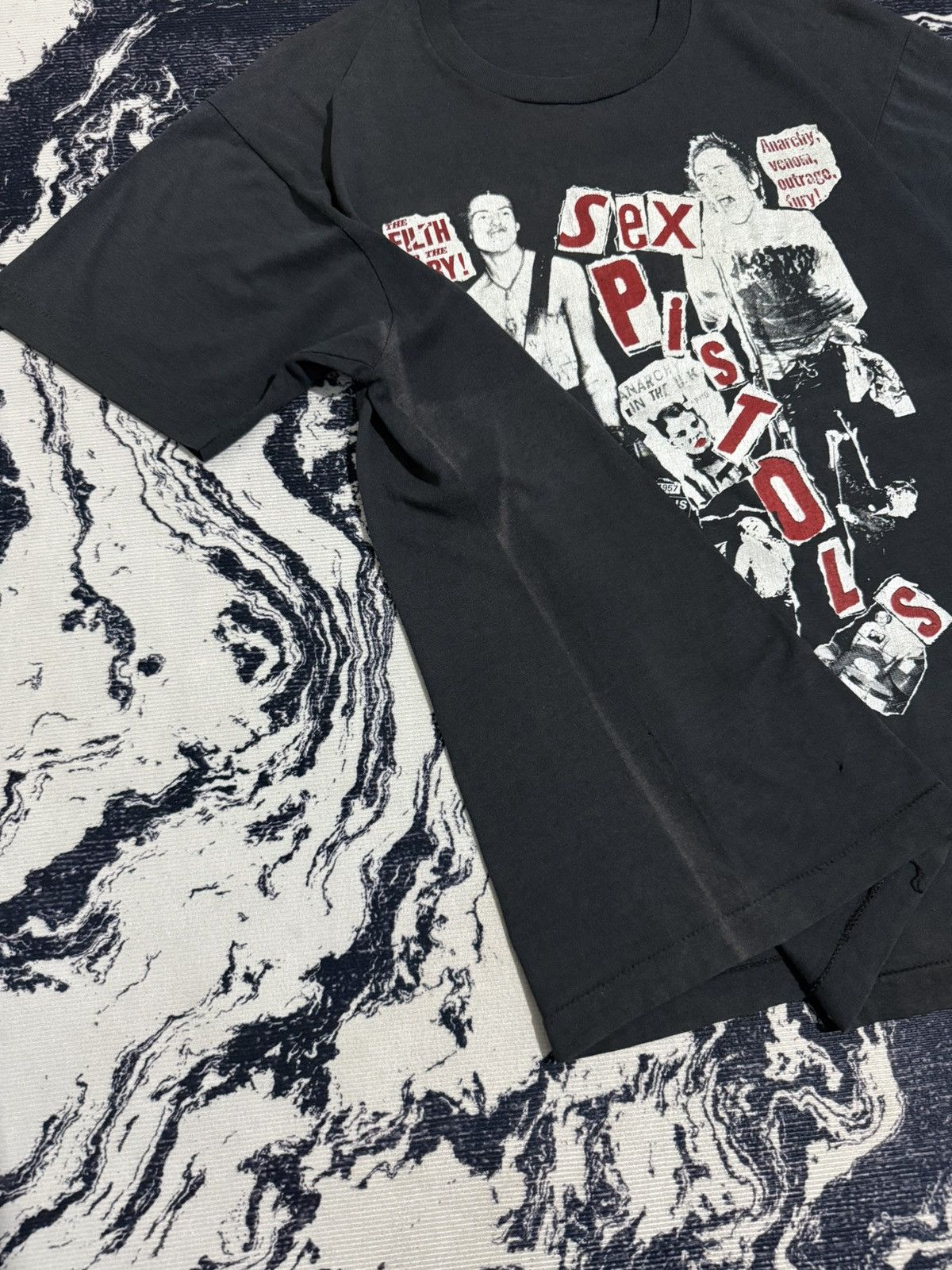 Band Tees Vintage sex pistols the filth & the fury 1980 tshirt Size US M / EU 48-50 / 2 - 12 Thumbnail