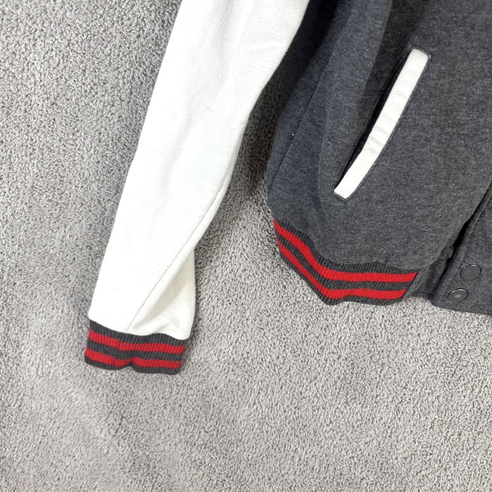 Vintage Love Tree Varsity Jacket Juniors M Gray White Letter B Snap Front Fleece Size M / US 6-8 / IT 42-44 - 2 Thumbnail
