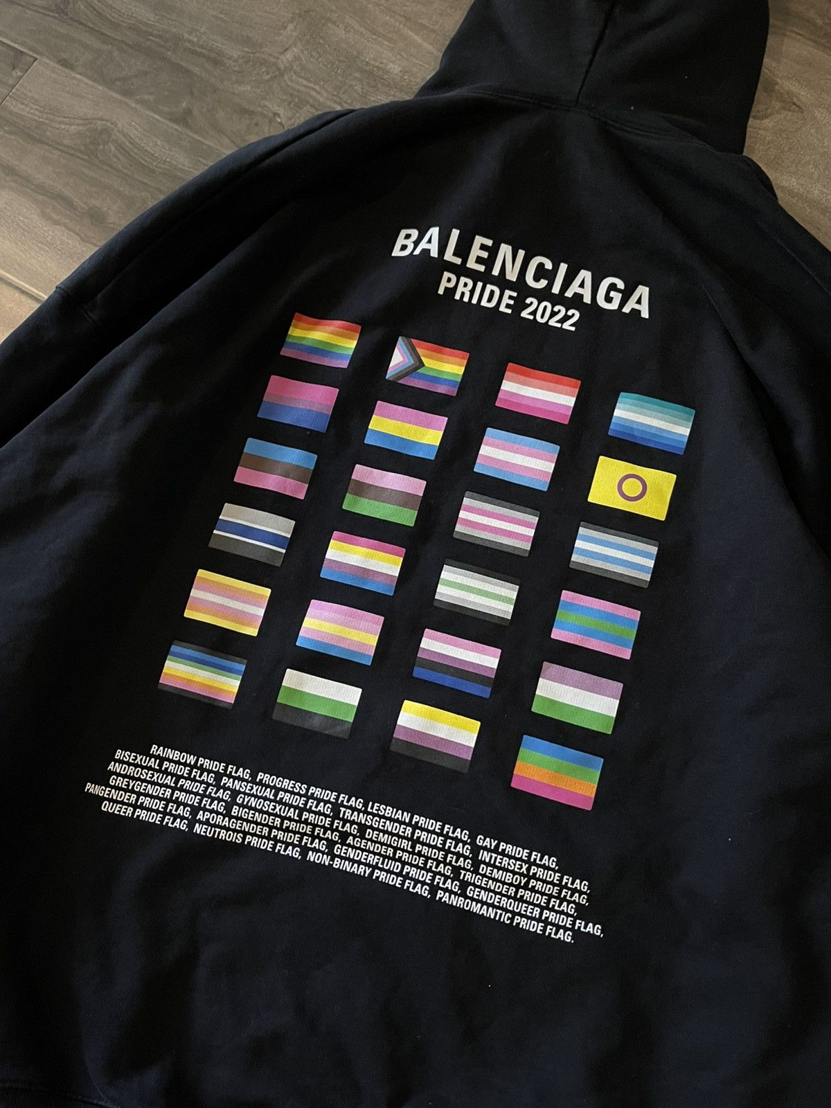 Balenciaga Balenciaga 2022 Pride Oversized Hoodie Size US S / EU 44-46 / 1 - 4 Thumbnail