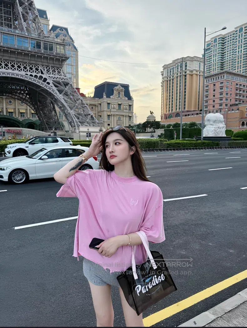 Balenciaga Balenciaga Pink Graffiti Short Sleeve Size US S / EU 44-46 / 1 - 1 Thumbnail