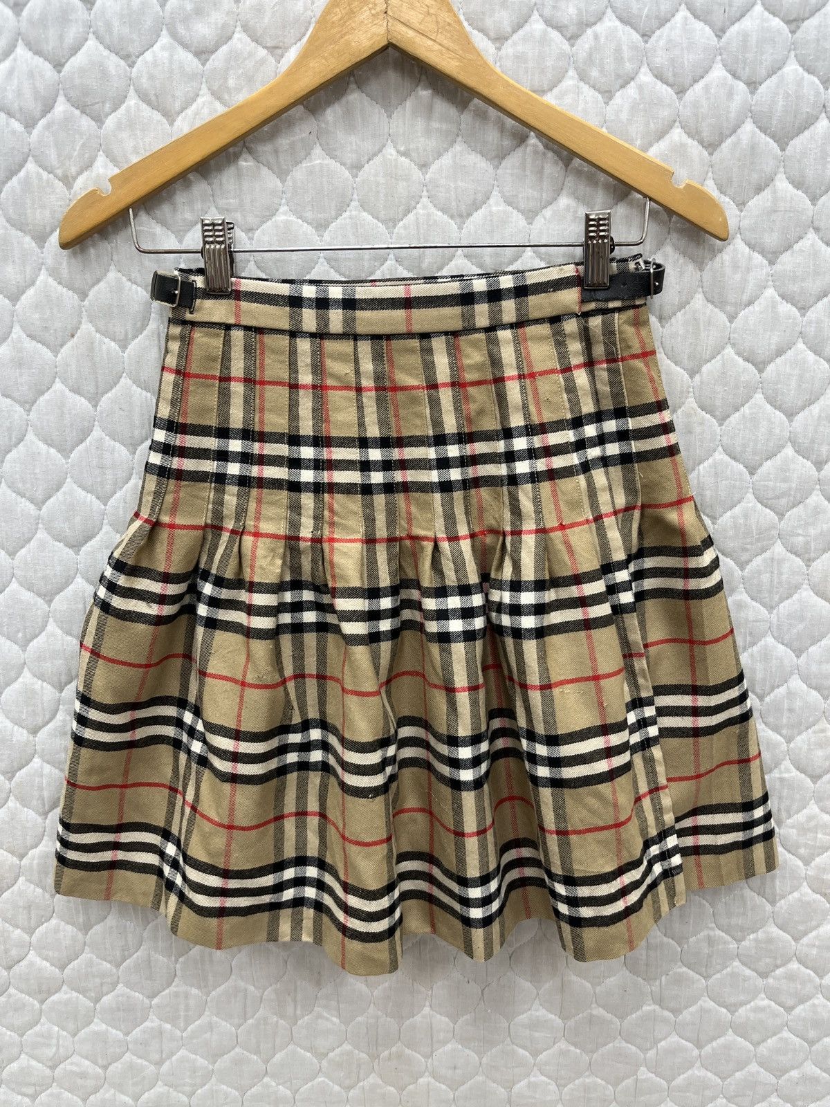 Burberry 🔥🔥🔥STEALS VTG BURBERRYS NOVA CHECK WOOL SKIRTS Size 25" / US 0 / IT 36 - 1 Thumbnail