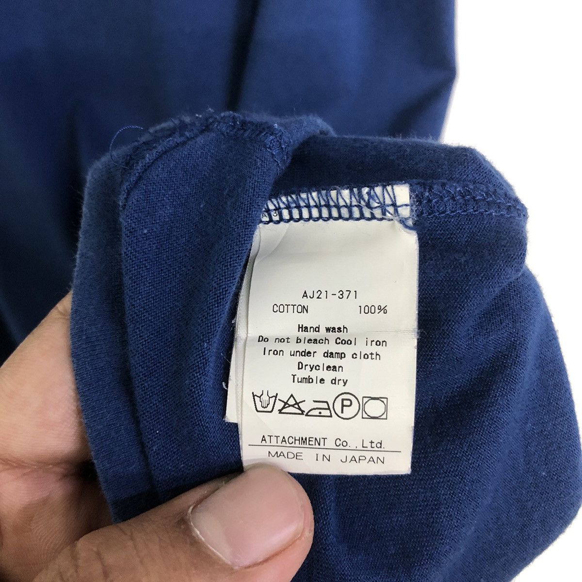 Attachment ATTACHMENT V NECK DESIGN JAPANESE BRAND SHIRT Size US S / EU 44-46 / 1 - 10 Thumbnail