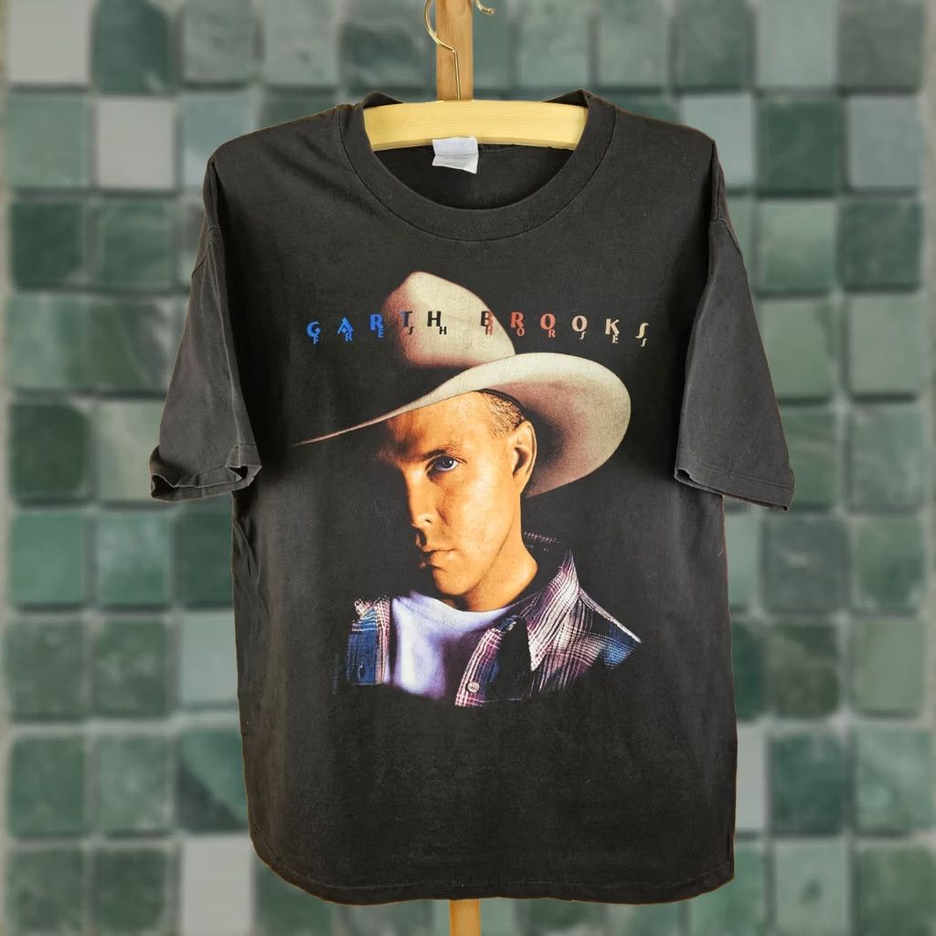 Hanes VINTAGE Garth Brooks COUNTRY MUSIC Black SINGLE STITCH T-SHIRT XLARGE Hanes Men's T-Shirt Size XL Black Sweatshirt? Size US XL / EU 56 / 4 - 1 Thumbnail