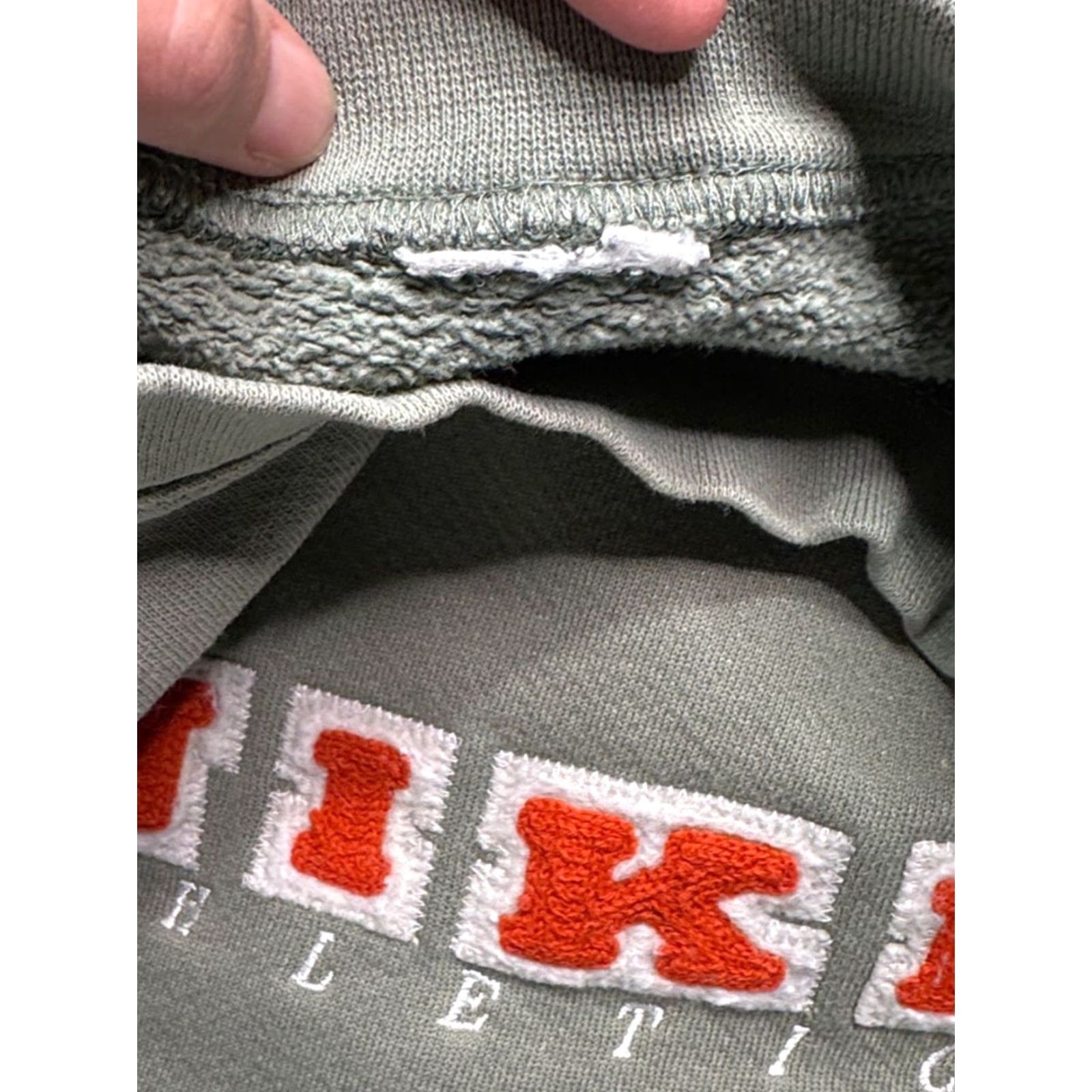 Nike VINTAGE Nike Center Fuzzy Spellout Olive Green Crew Sweatshirt Hoodie Mens M Size US M / EU 48-50 / 2 - 4 Thumbnail