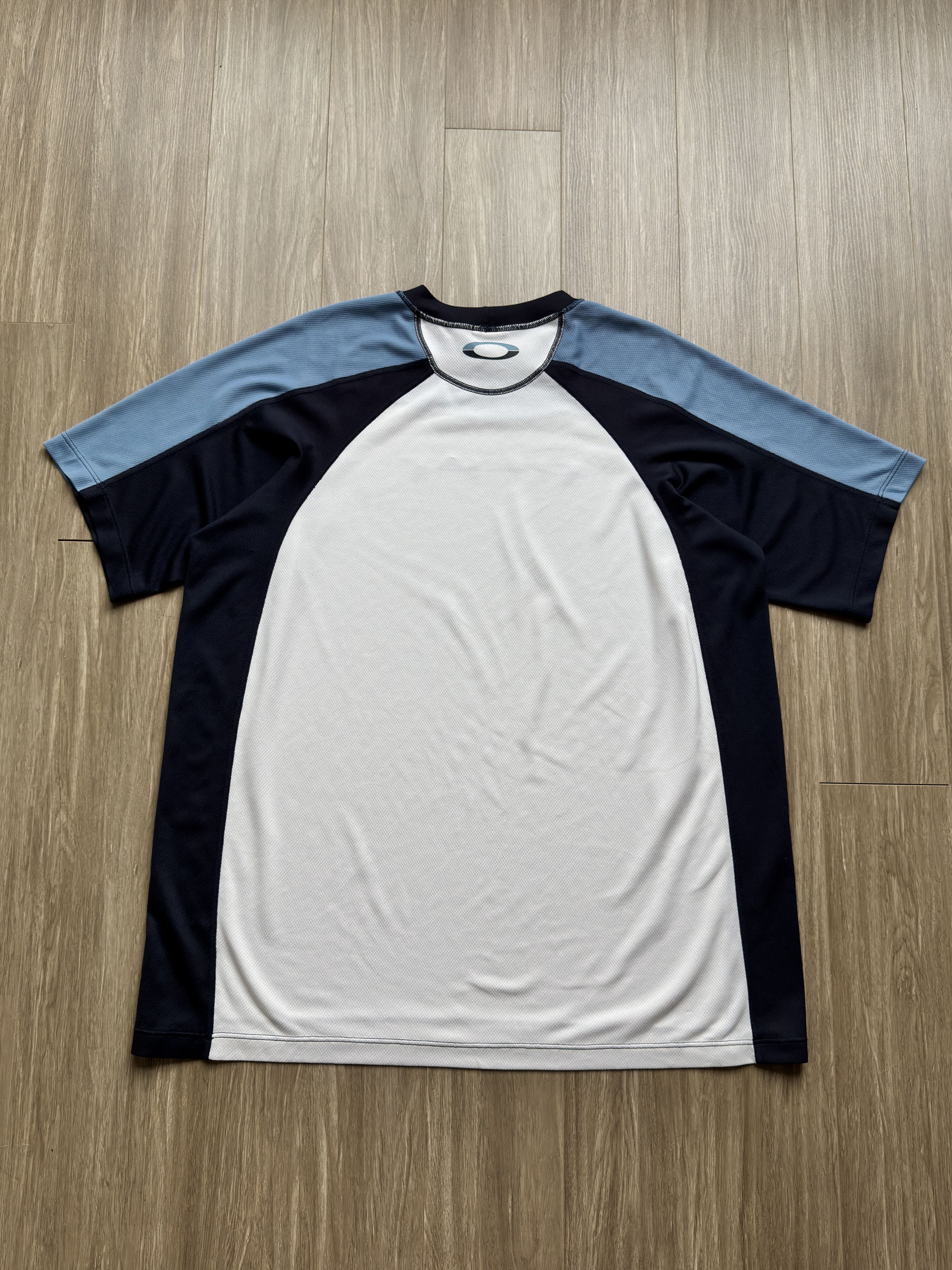 Oakley Vintage Oakley Jersey tee T-shirt Size US XL / EU 56 / 4 - 2 Thumbnail