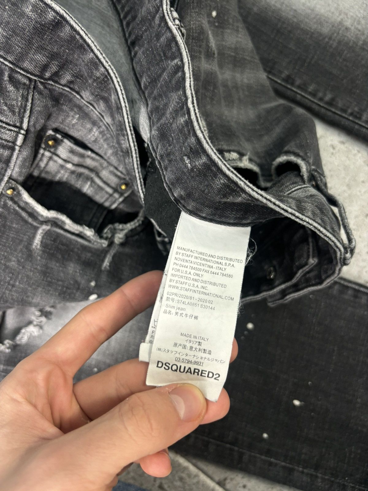 Dsquared2 × Japanese Brand Dsquared2 Paint Splatter Distressed Black Washed Denim Jeans Size US 34 / EU 50 - 7 Thumbnail