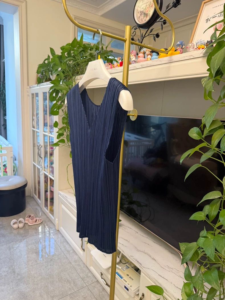 Issey Miyake Issey Miyake size:4 Blue pleated vest Size XS / US 0-2 / IT 36-38 - 6 Thumbnail
