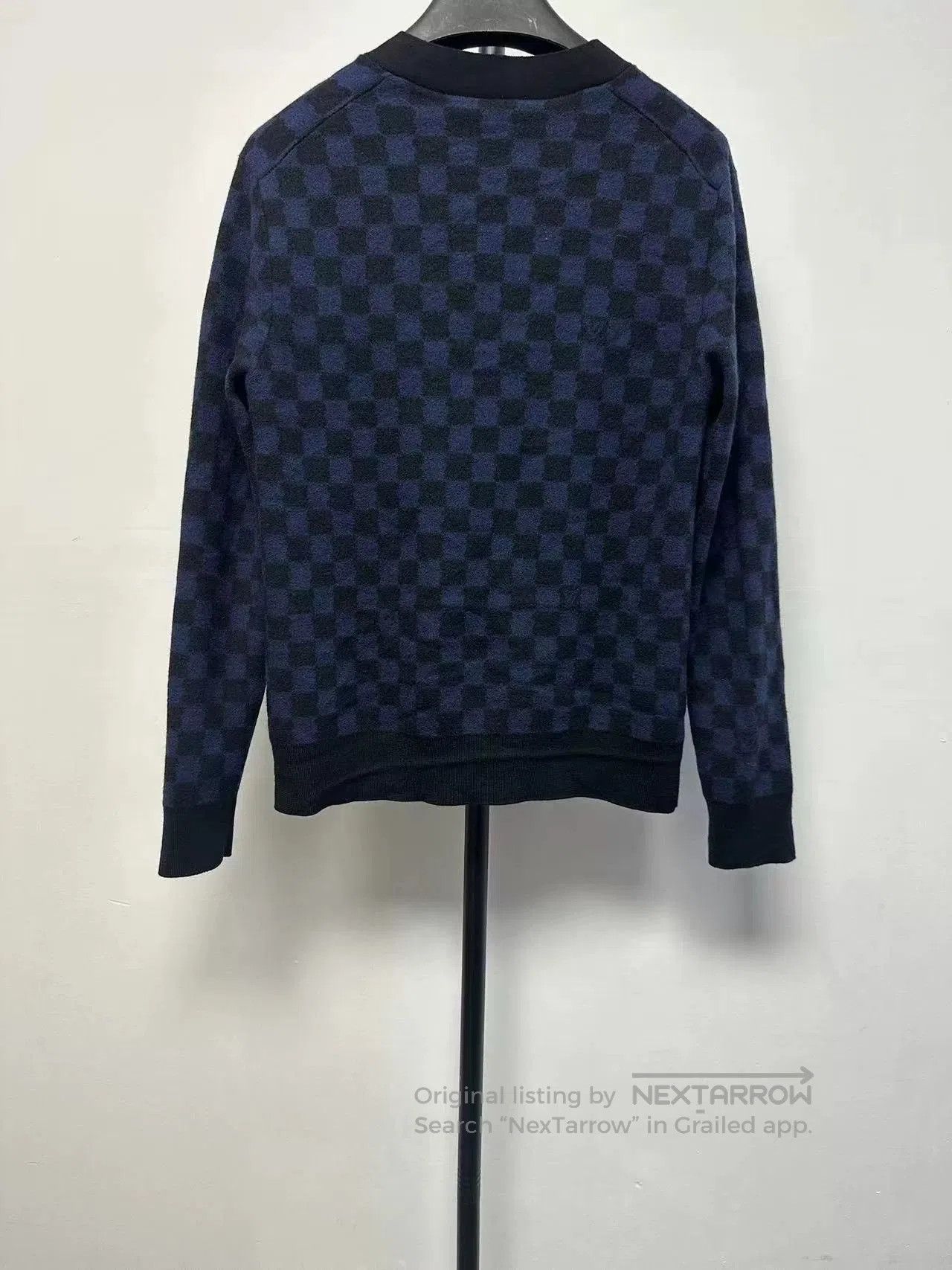 Louis Vuitton Louis Vuitton V. Size S / US 4 / IT 40 - 2 Thumbnail