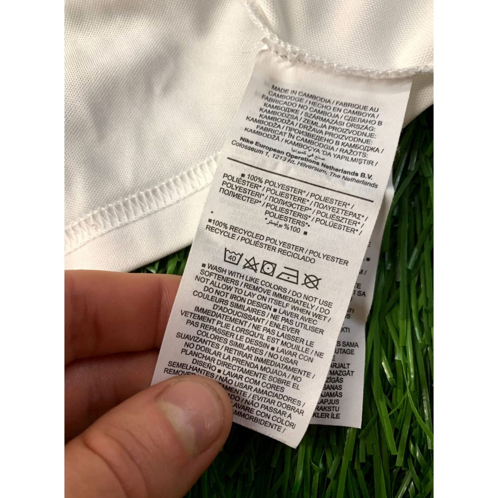 Nike NIKE Dri-FIT Park Original 2020 MEN Football Training Shirt Jersey Tee SIZE L White and Black Football Short Sleeve Crew Neck Nike Park Shirt Mens L Size US L / EU 52-54 / 3 - 5 Thumbnail