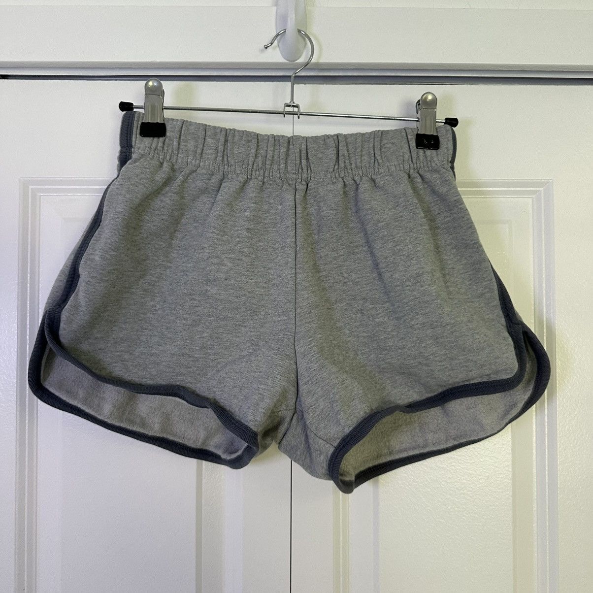 Brandy Melville Brandy Melville Gray Lounge Shorts Black Trim OS Size 26" / US 2 / IT 38 - 1 Thumbnail