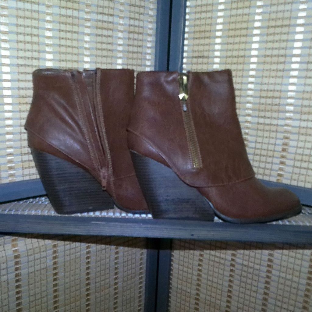 Other Fergalicious Envy Wedge Heeled Bootie Size US 9 / IT 39 - 2 Thumbnail