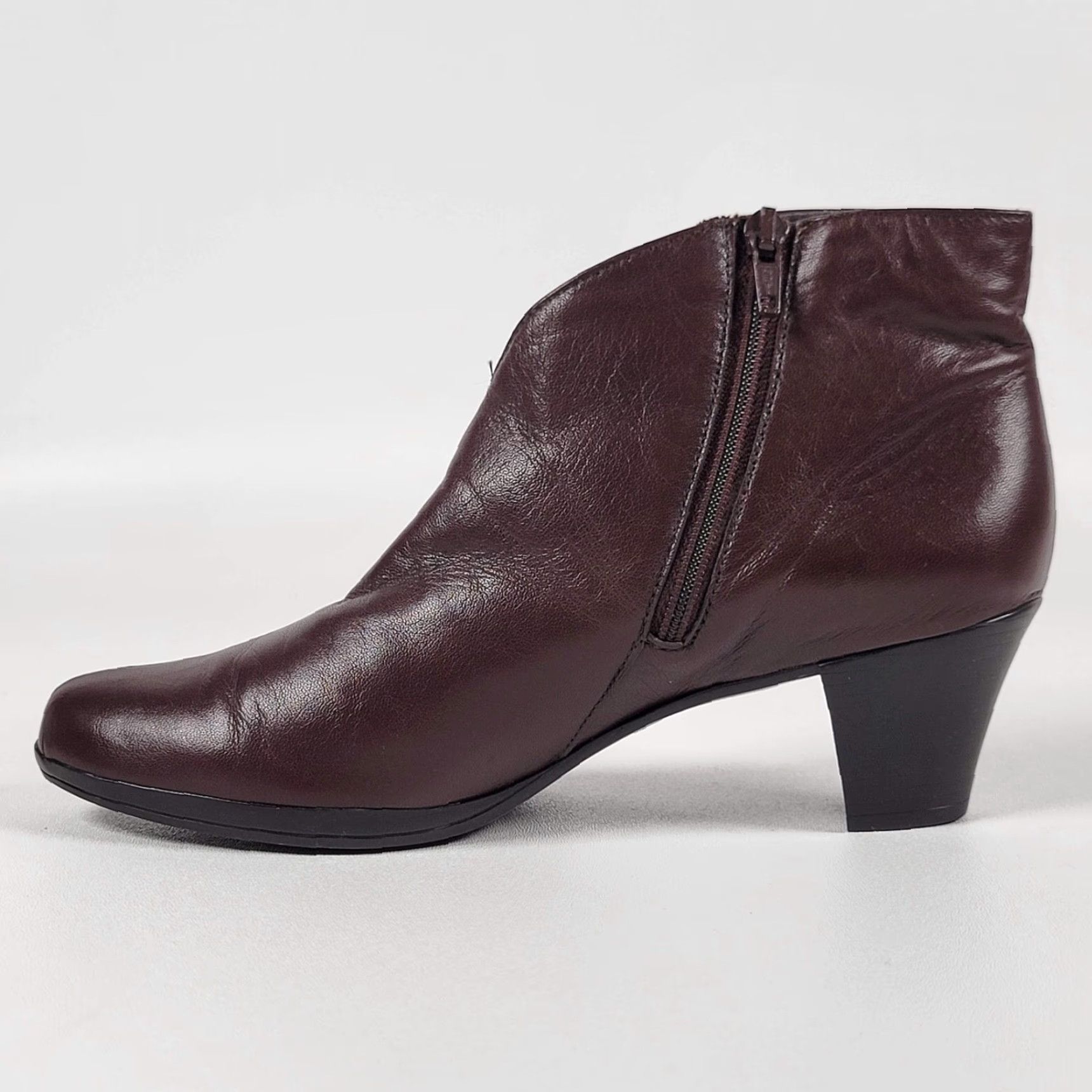 Vintage Munro Robyn Womens Size 8 M Brown Leather Ankle Boots bootie Woman Brown Leather Ankle Boots M Size US 8 / IT 38 - 5 Thumbnail