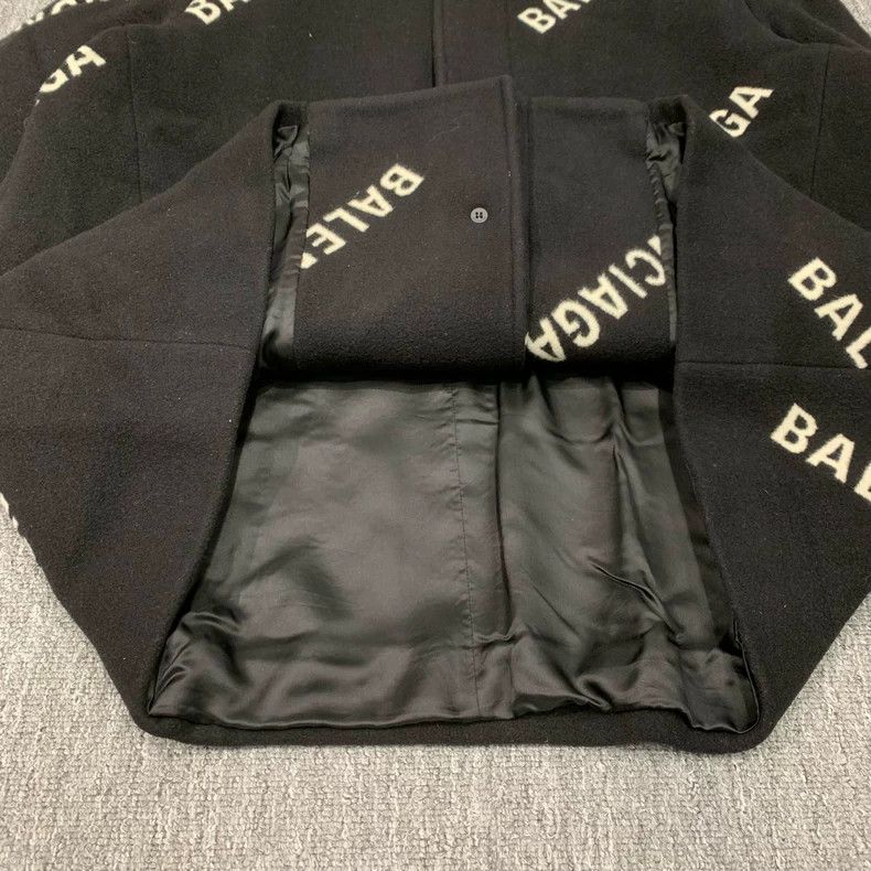 Balenciaga Balenciaga size 34 Black bullet screen full-print wool coa Size S / US 4 / IT 40 - 9 Thumbnail