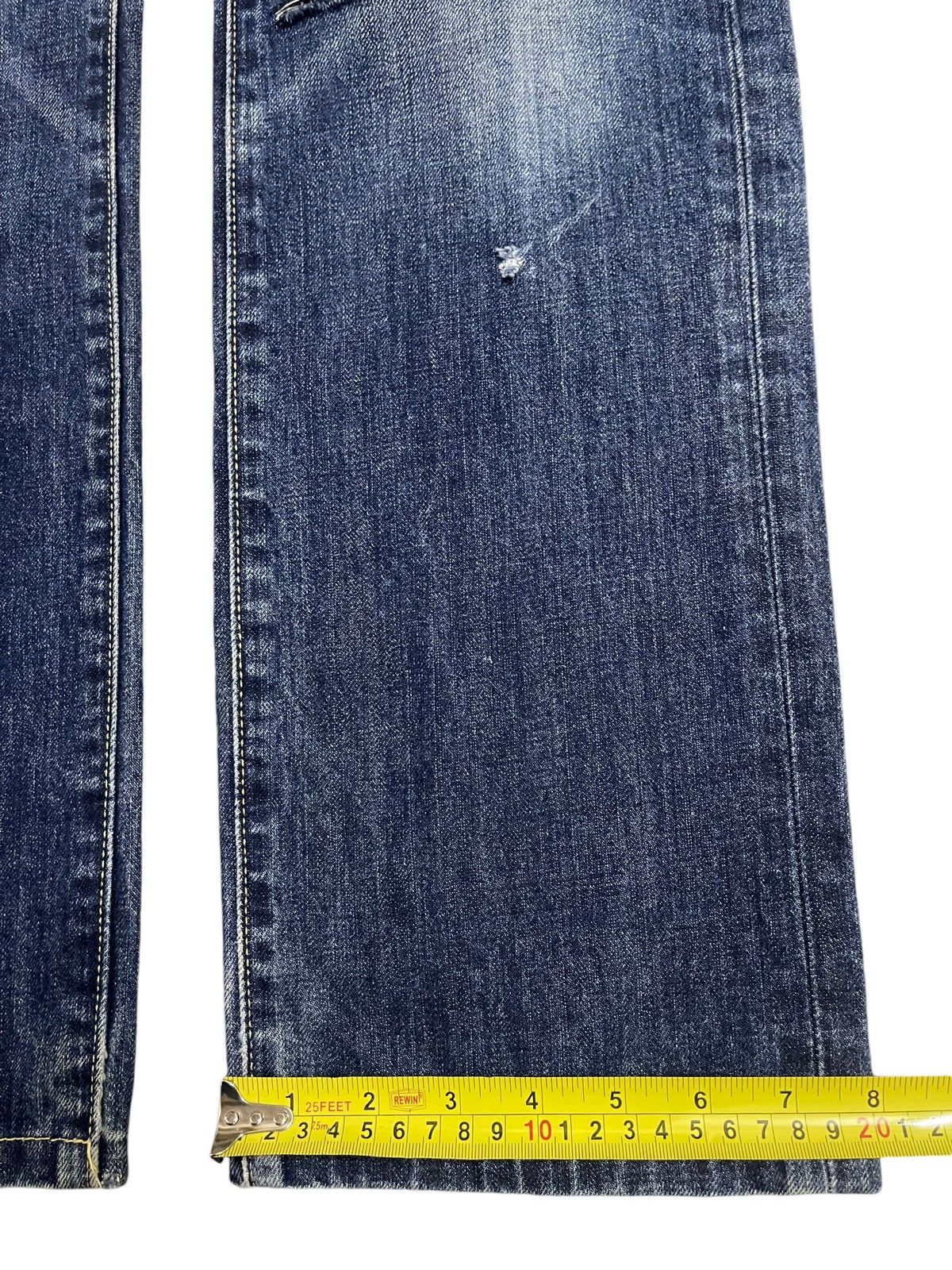 Uniqlo Vintage Japanese Uniqlo Blue Bleached Style Loose Jeans Size US 32 / EU 48 - 16 Thumbnail