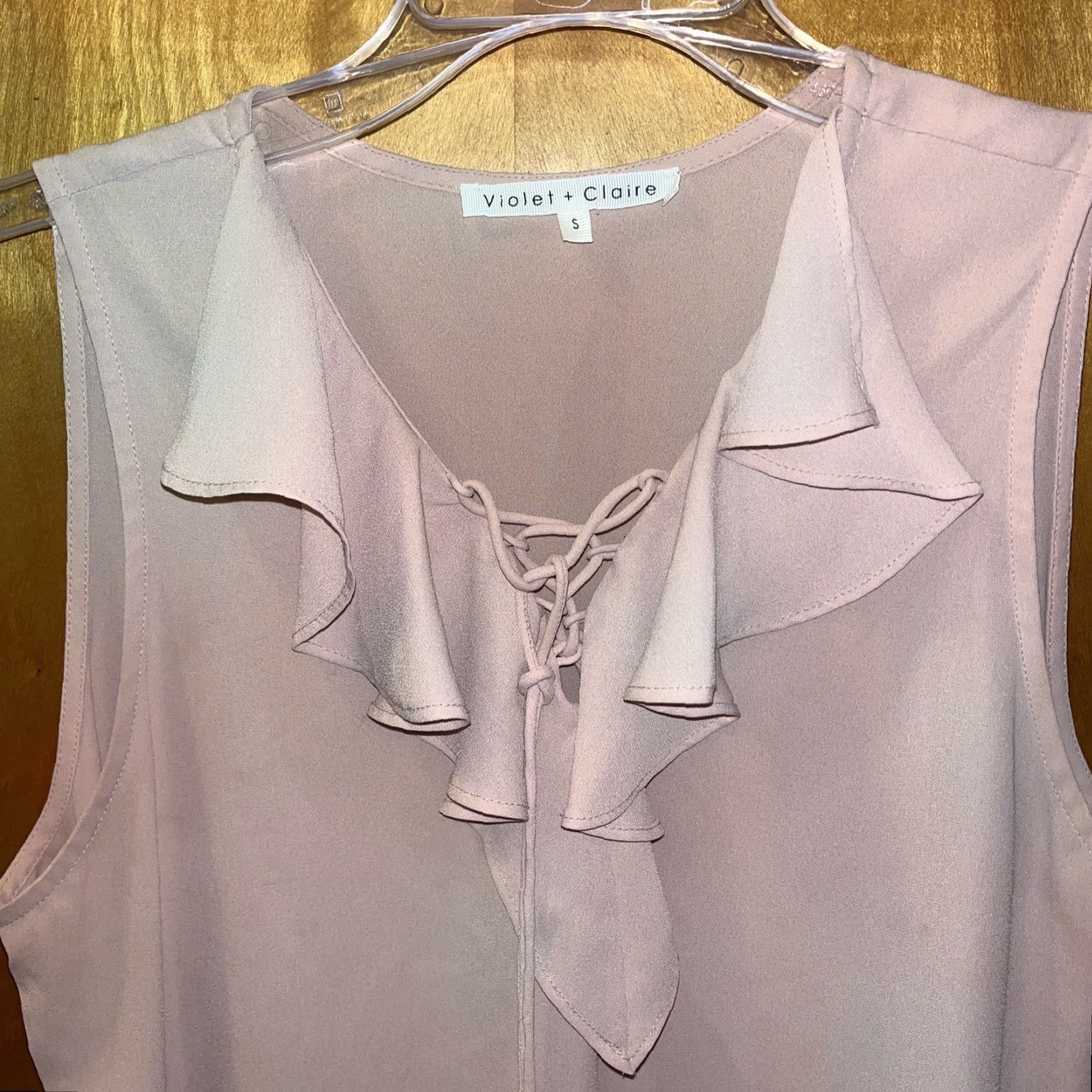Vintage Violet & Claire Blouse Shirt Womens Size S Sleeveless Chiffon Ruffle V-Neck Beige Size S / US 4 / IT 40 - 2 Thumbnail