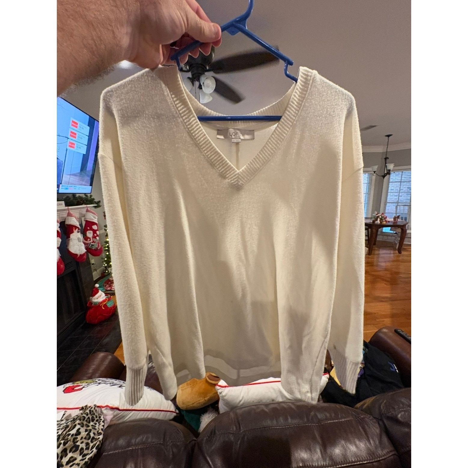 Loft LOFT Cream Fuzzy Knit Sweater Women’s XS Extra Small V-Neck Size XS / US 0-2 / IT 36-38 - 2 Thumbnail