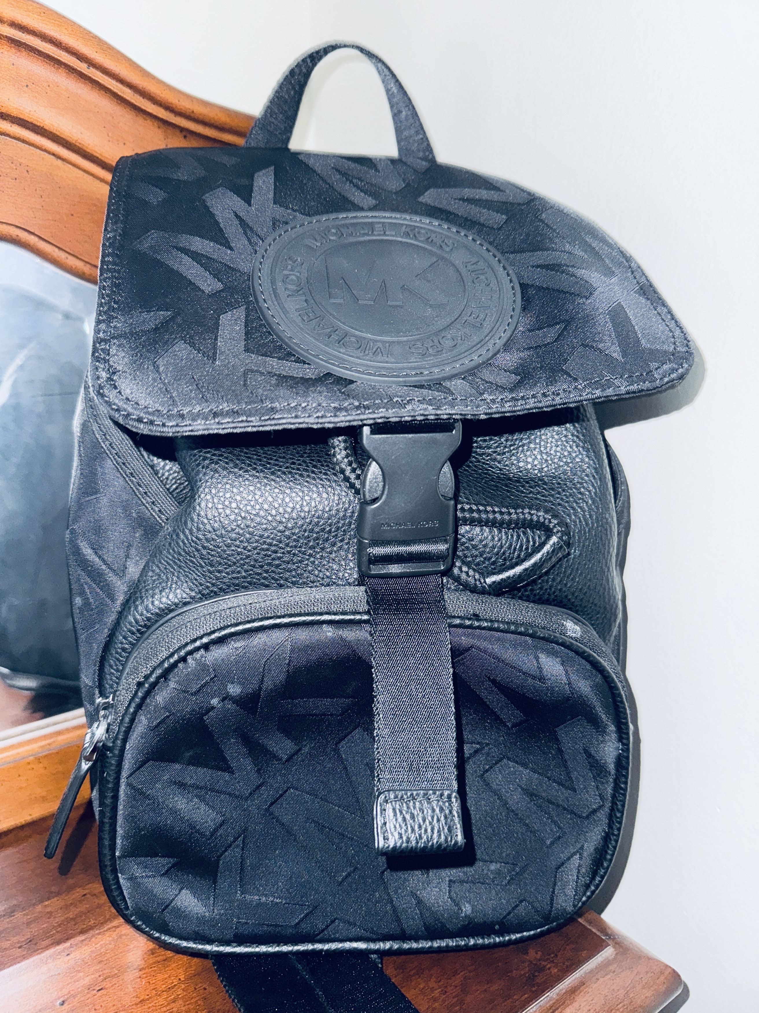 Kent Logo Jacquard Nylon Sling Pack