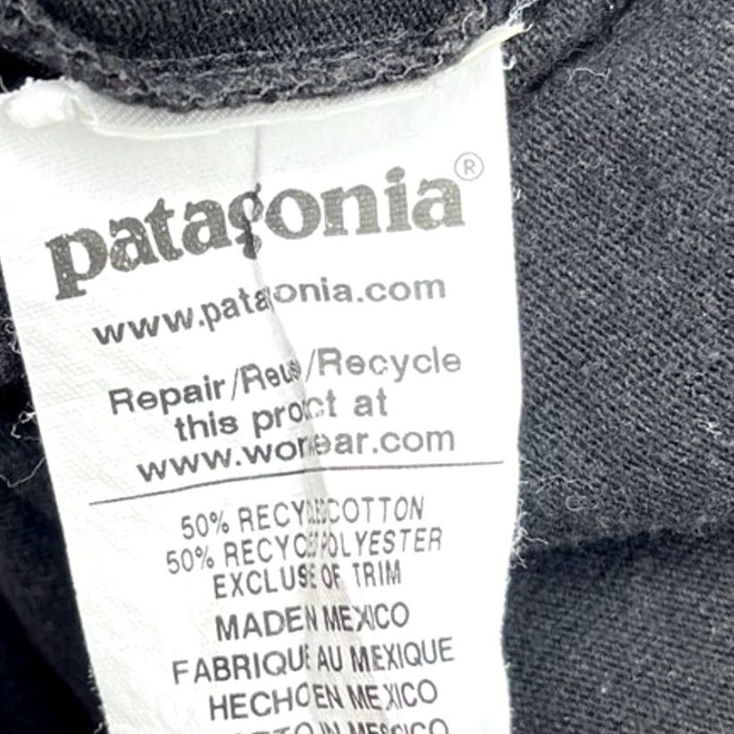 Patagonia VINTAGE Patagonia P-6 Back Logo Responibili-Tee Long Sleeve Shirt Size S Black Size US S / EU 44-46 / 1 - 6 Thumbnail