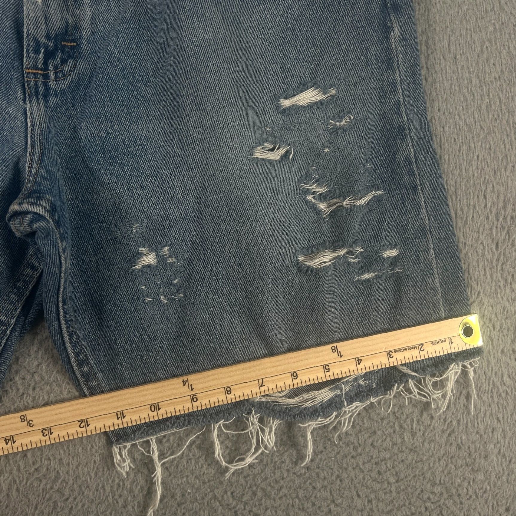 Wrangler VINTAGE Wrangler Jeans Bermuda Shorts Relaxed Fit 36 Blue Medium Wash Men 36-Regular Waist Denim Distressed No Mens Size US 36 / EU 52 - 2 Thumbnail