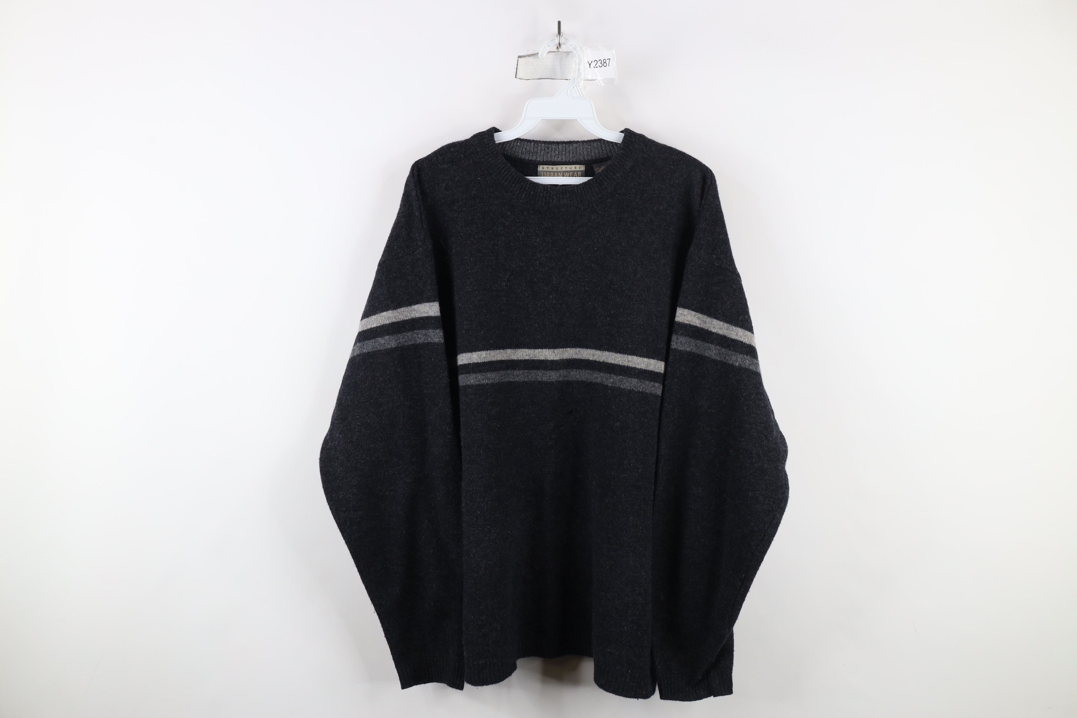 Vintage Vintage 90s Streetwear Lambswool Knit Crewneck Sweater Size US L / EU 52-54 / 3 - 1 Thumbnail
