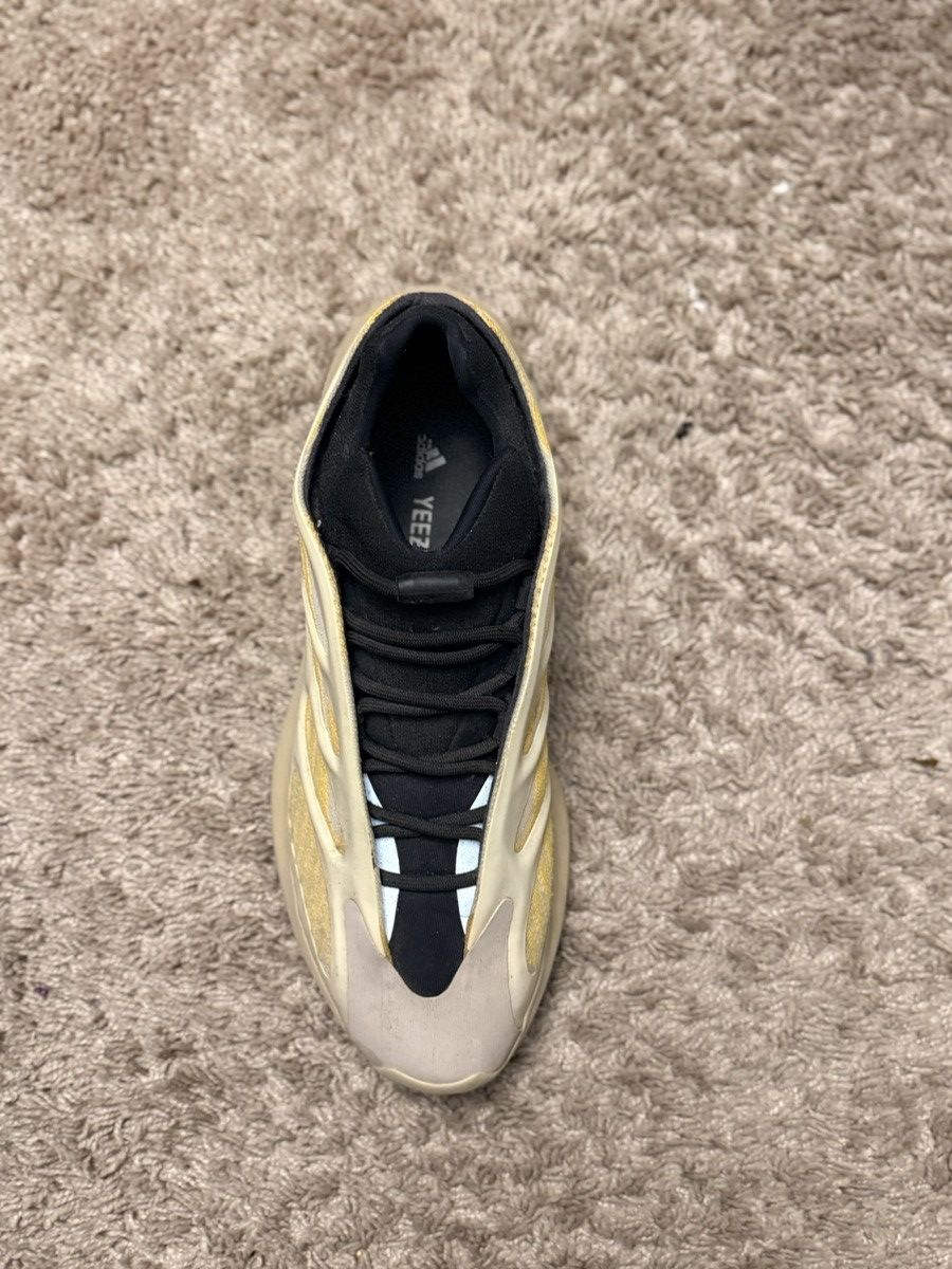 Adidas Yeezy 700 V3 Safflower Size US 12 / EU 45 - 8 Thumbnail