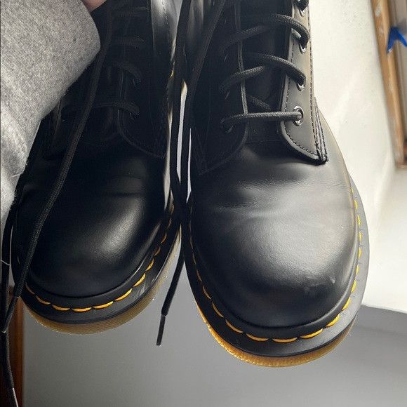 Dr. Martens Dr Marten airwalk 1460 Combat Boots in black size 7L 6m Size US 7 / IT 37 - 7 Thumbnail