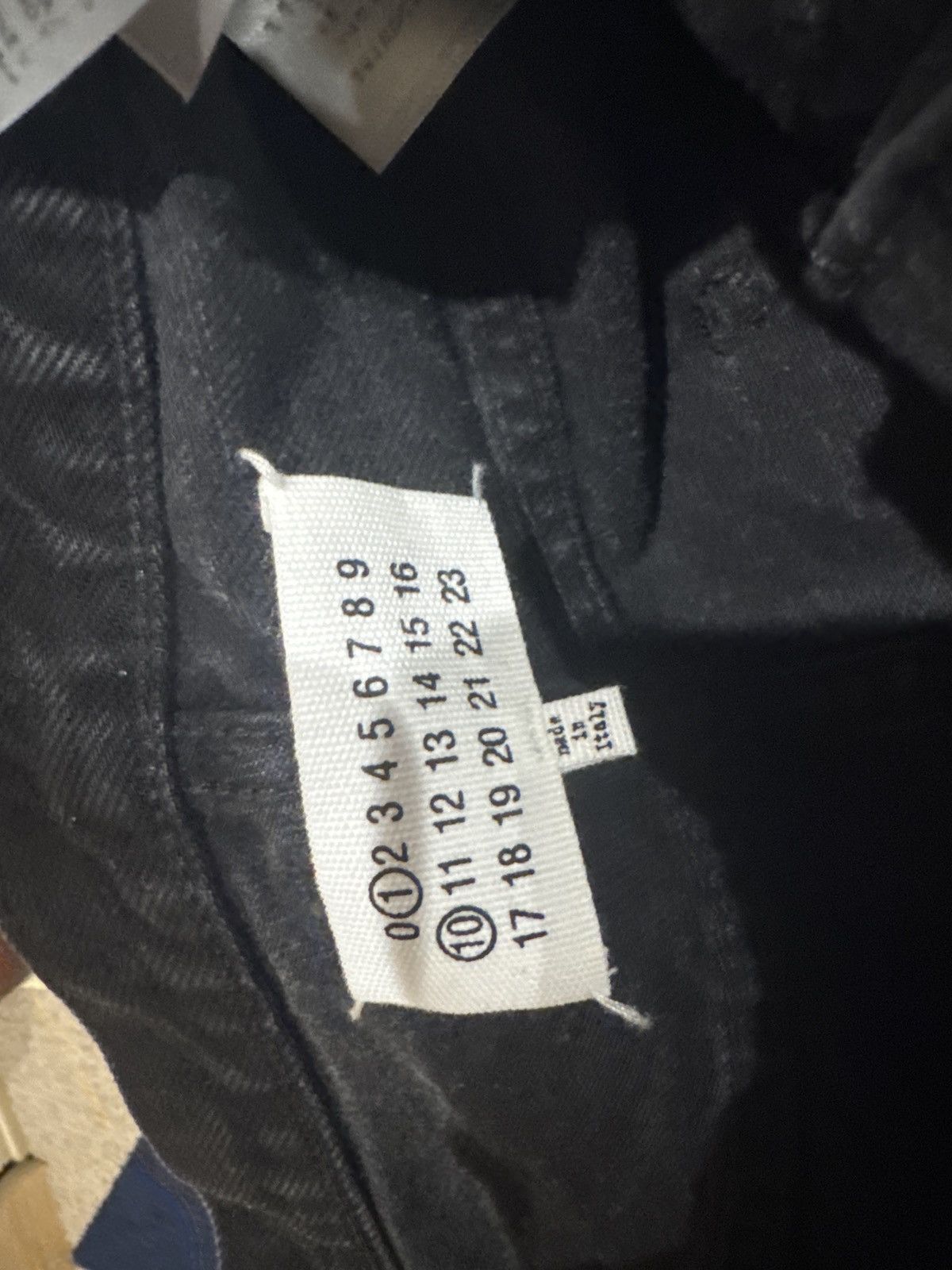 Maison Margiela Maison Margiela Straight Jeans With Contrasted Pockets Black Size US 31 - 7 Thumbnail