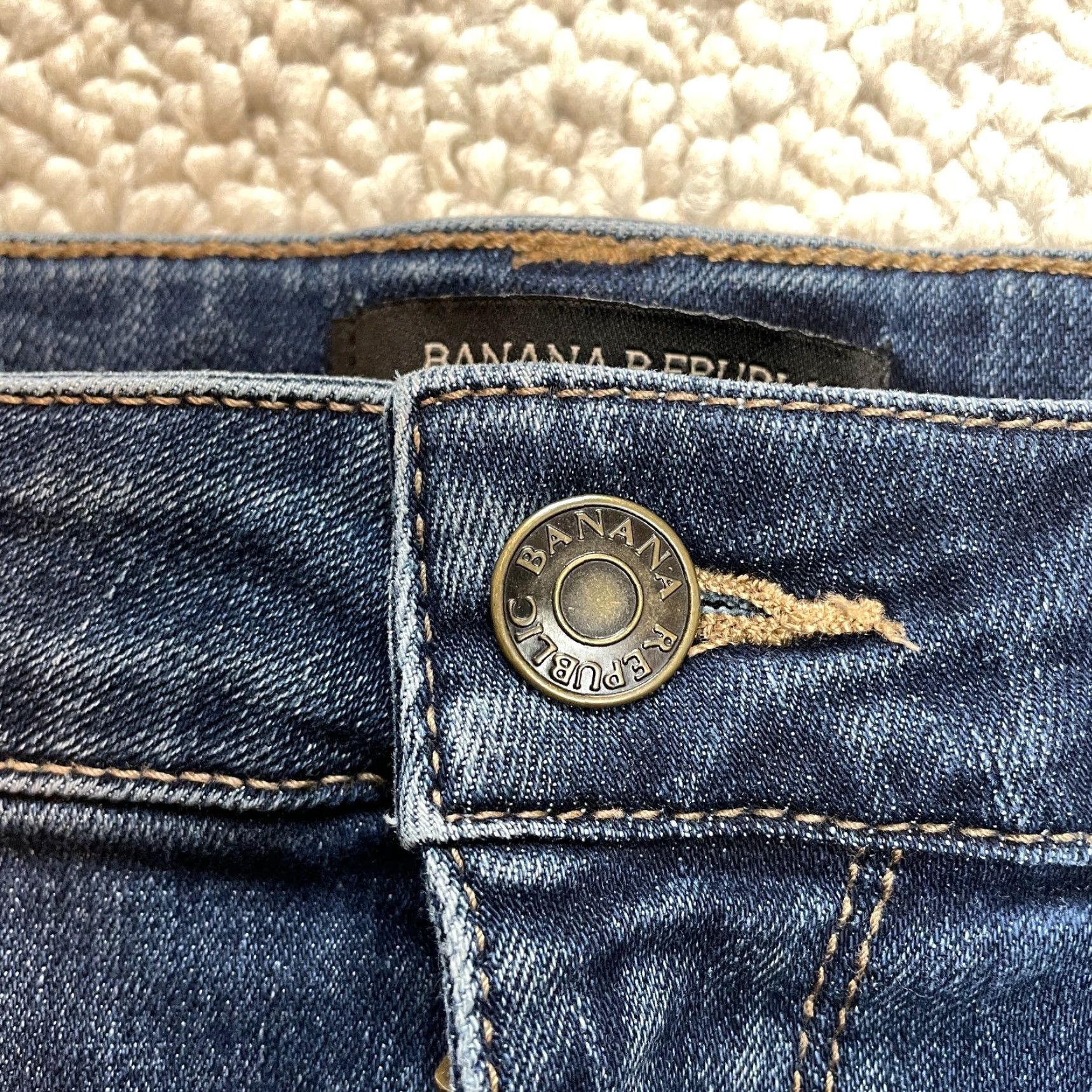 Banana Republic Banana Republic Bermuda Jean Shorts Womens 26/2 Blue Denim Dark Wash 11" Inseam 5-Pocket Design Size 26" / US 2 / IT 38 - 6 Thumbnail