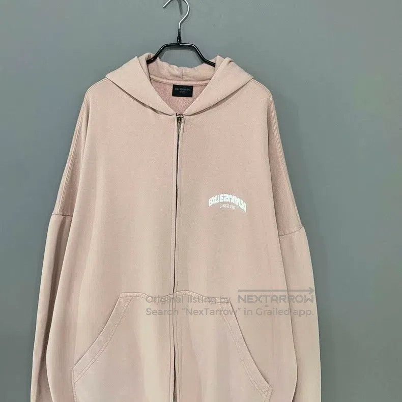 Balenciaga Balenciaga Reversed Upside Down Letter Embroidered Pink Zi Size US M / EU 48-50 / 2 - 2 Thumbnail