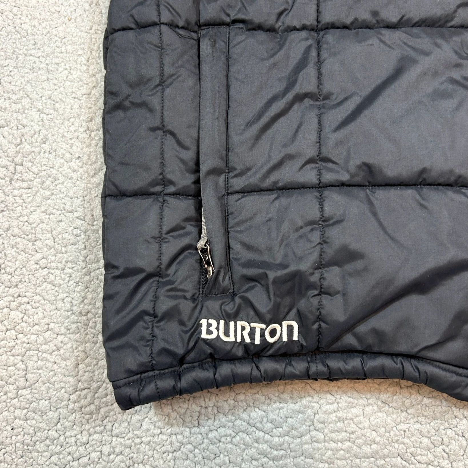 Burton VINTAGE is not applicable. Sorry—the item is not vintage. Size US L / EU 52-54 / 3 - 6 Thumbnail