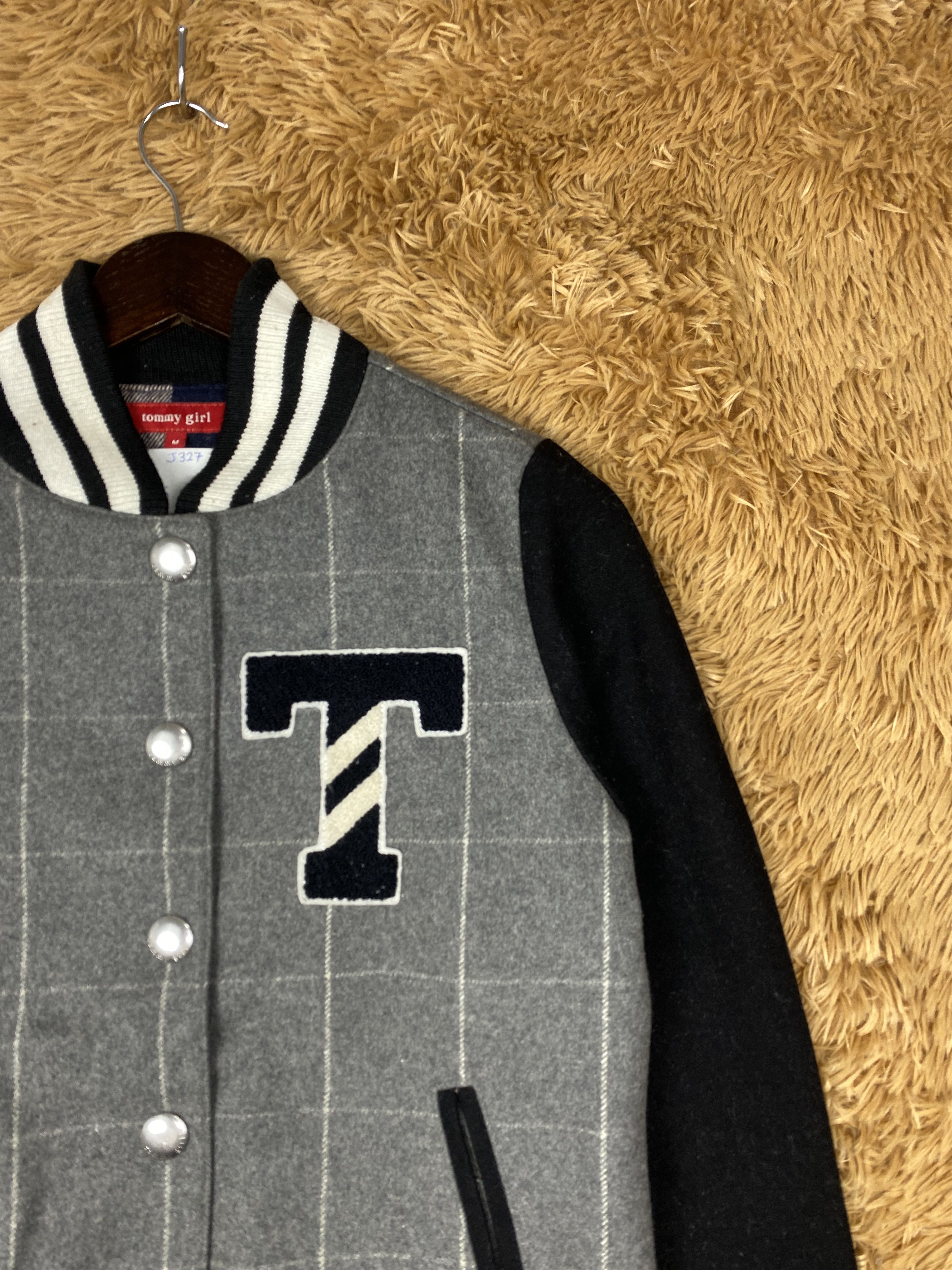 Tommy Hilfiger Vintage Tommy Girl Varsity Jacket DJ0327 Size M / US 6-8 / IT 42-44 - 3 Thumbnail