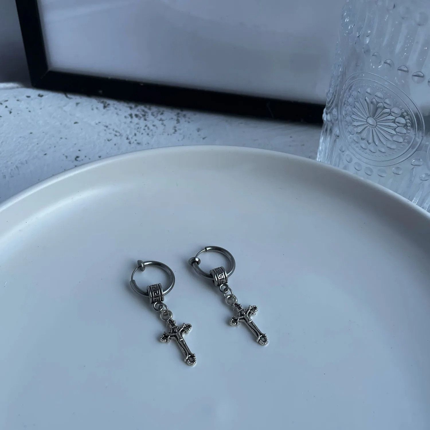 Jewelry Platinum-Plated Cross Earrings Size ONE SIZE - 2 Thumbnail