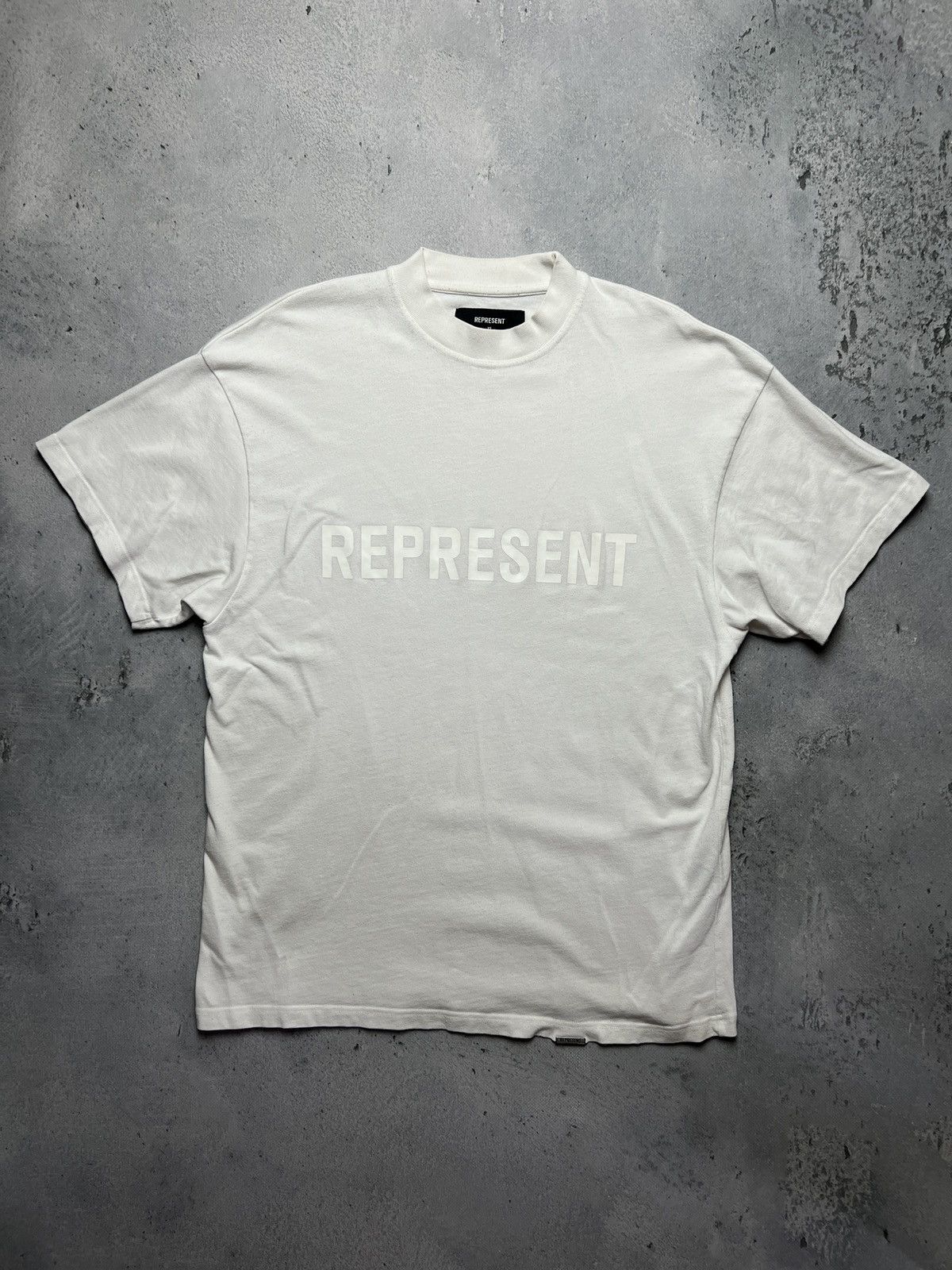 Represent Clo. Represent Centre Big Logo Tee Hype y2k Streetwear 00s Logo Size US S / EU 44-46 / 1 - 1 Thumbnail