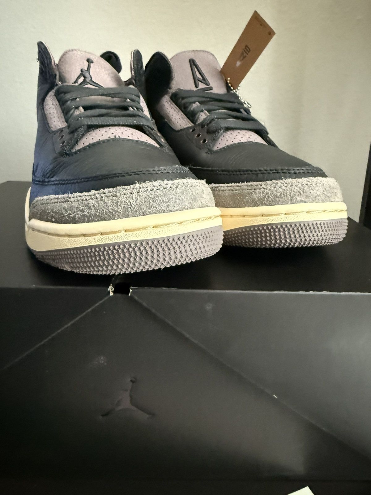 A Ma Maniere × Jordan Brand Air Jordan Retro 3 OG SP “A Ma Maniere” Size US 8.5 / EU 41-42 - 12 Thumbnail