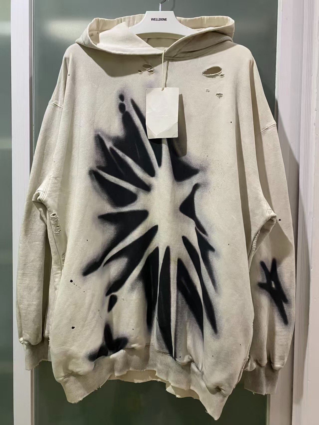 WE11DONE we11done Spray Print Long-Sleeve Sweatshirt Size US S / EU 44-46 / 1 - 1 Thumbnail