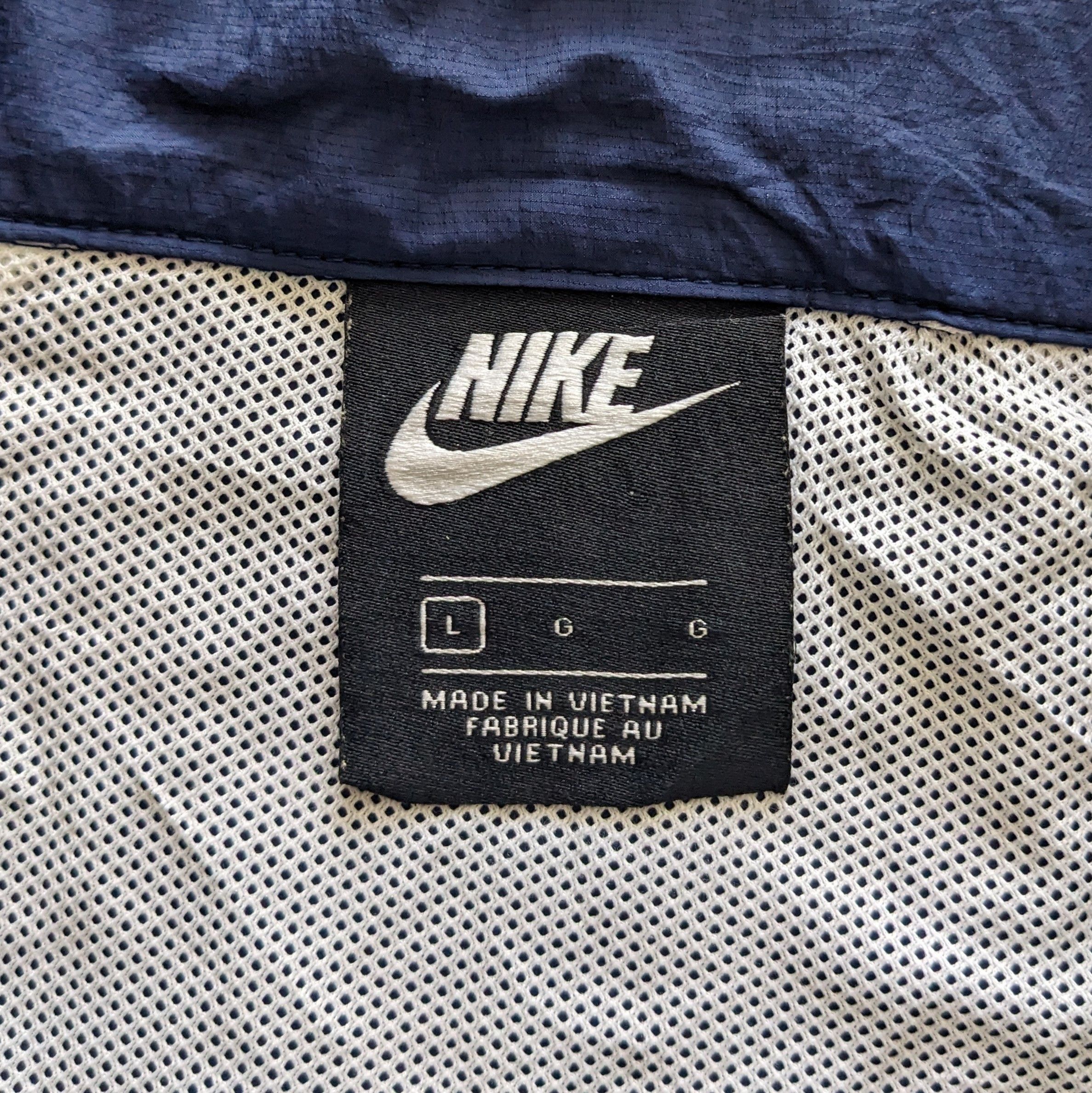 Nike Vintage NIKE Sportswear Brand Jacket Size US XL / EU 56 / 4 - 7 Thumbnail