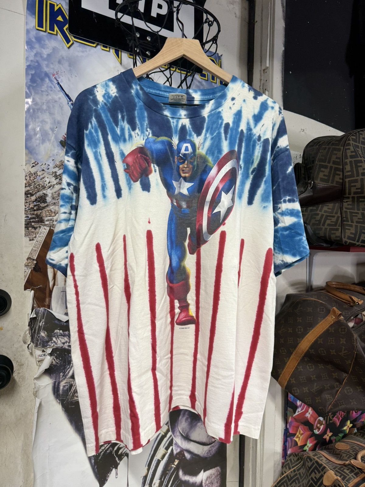Vintage Vintage Captain America Tiedye T-Shirt Marvel Comics Tee XL Size US XL / EU 56 / 4 - 6 Thumbnail