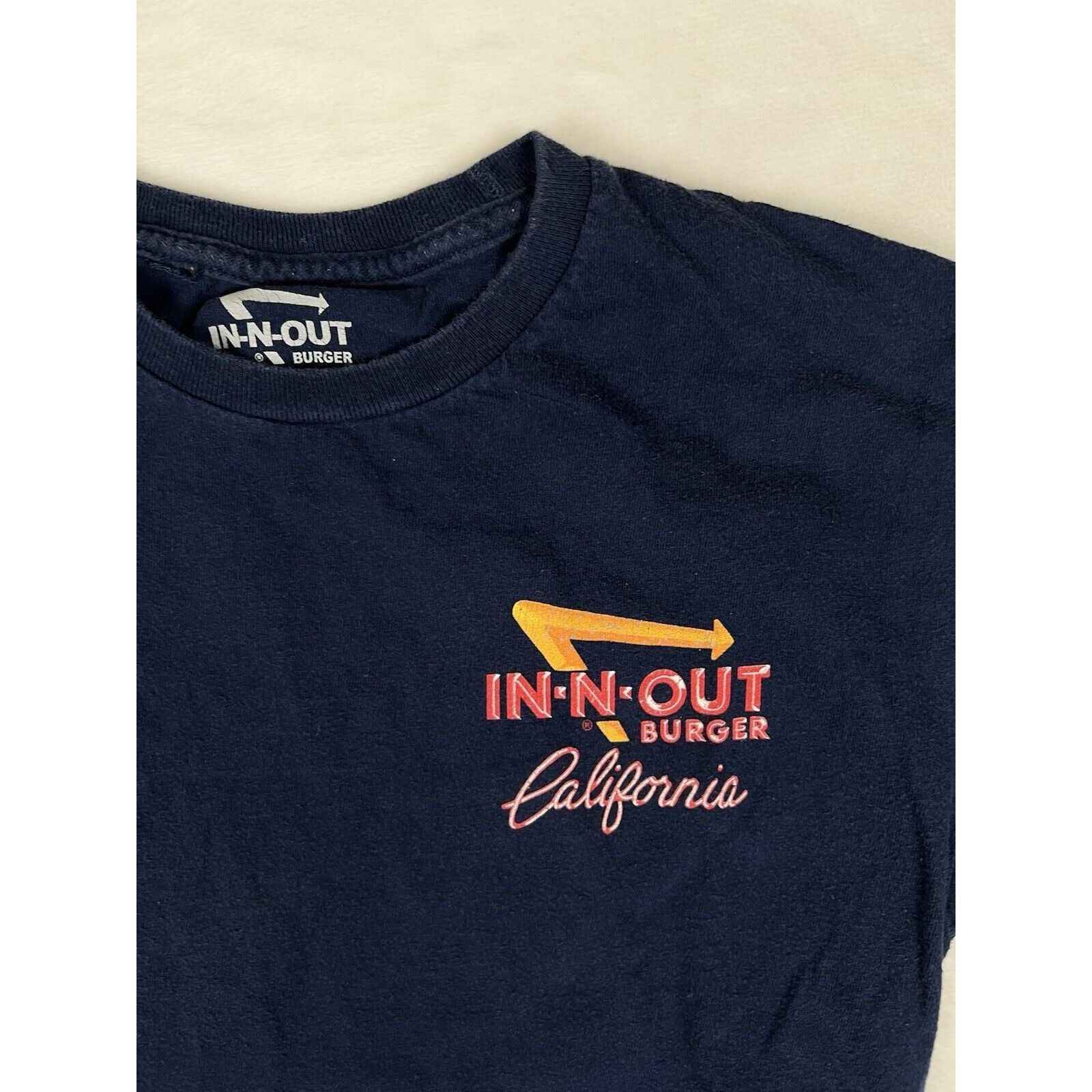 Vintage Vintage In N Out Burger T-Shirt Size Small Hot Rod Muscle Ca Size US S / EU 44-46 / 1 - 3 Thumbnail