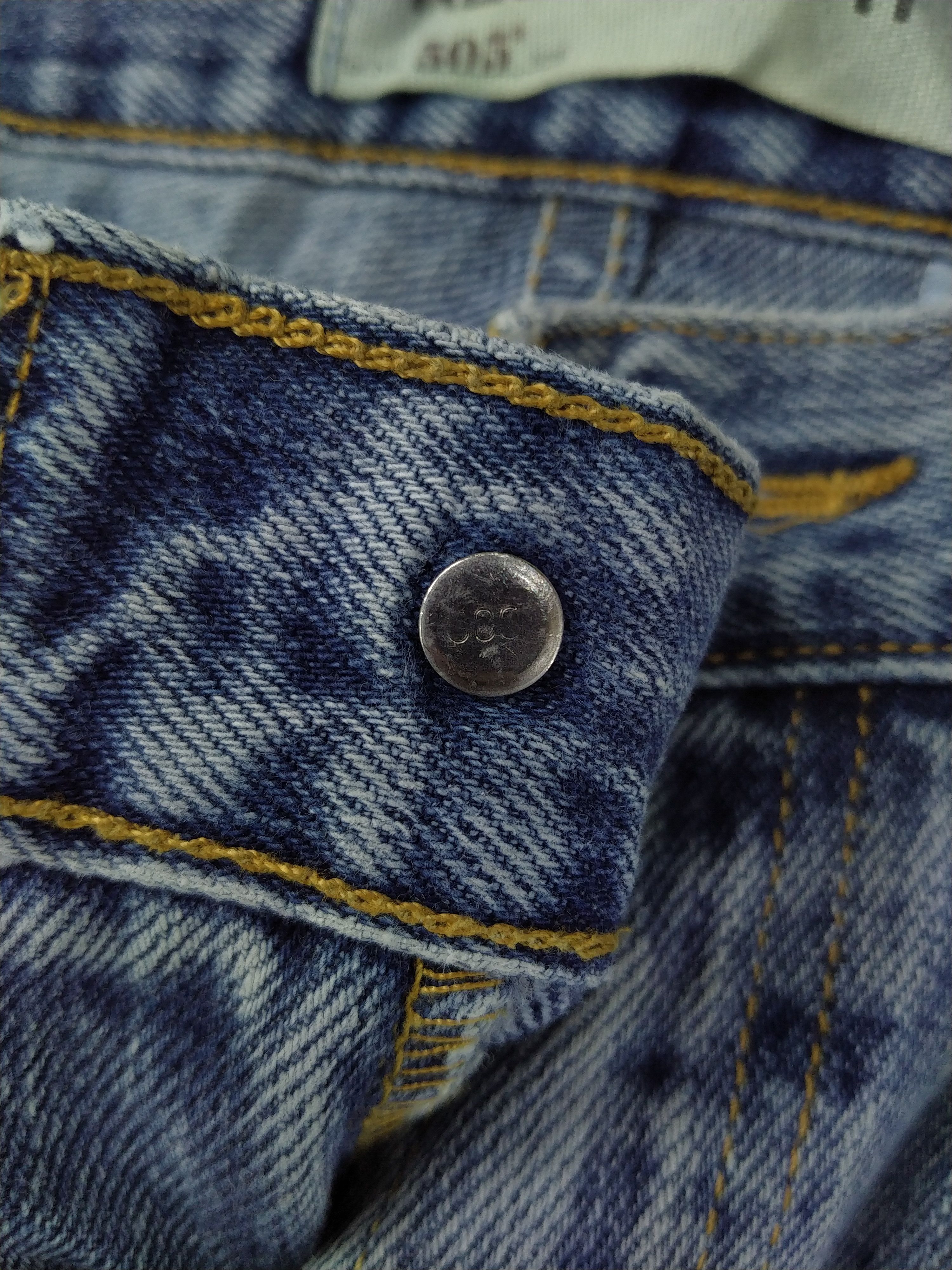 Levi's Faded Blue Vintage Levi's 505 Regular Fit Denim JN464 Size US 34 / EU 50 - 7 Thumbnail