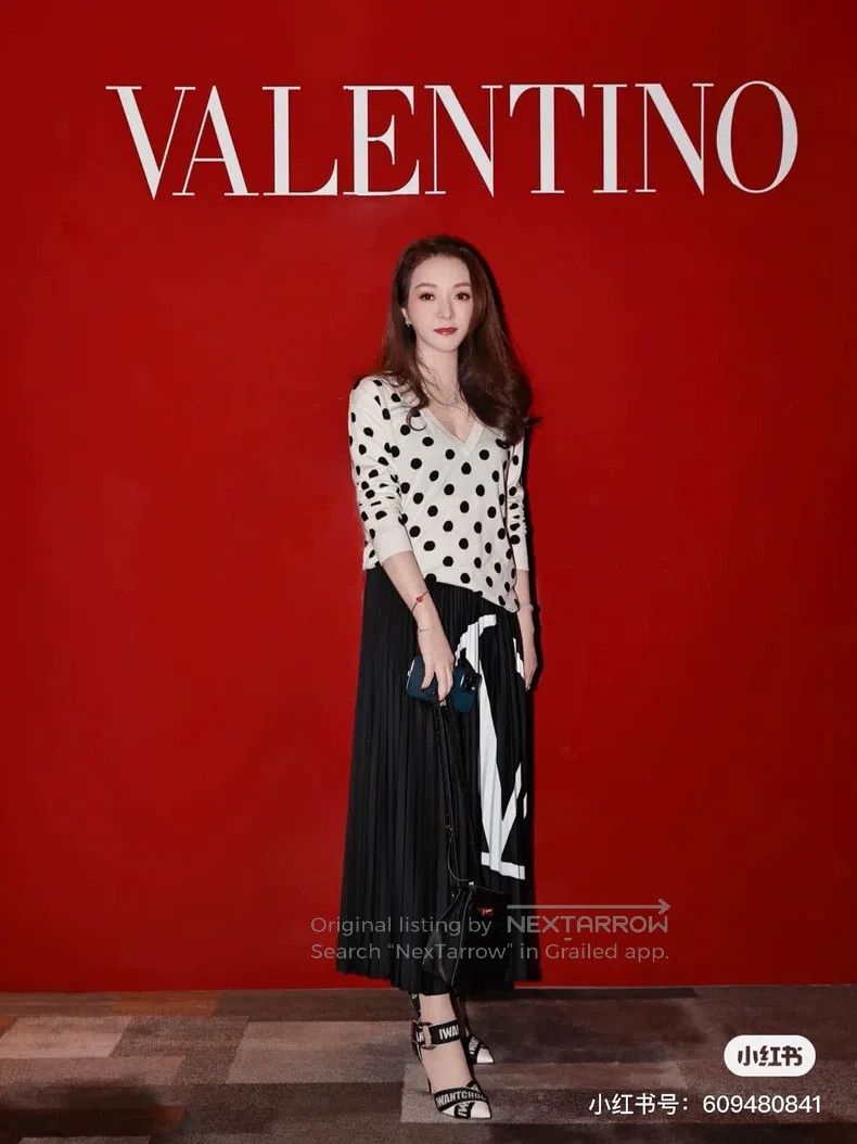 Valentino Valentino White large logo printed pleated skirt Size S / US 4 / IT 40 - 8 Thumbnail