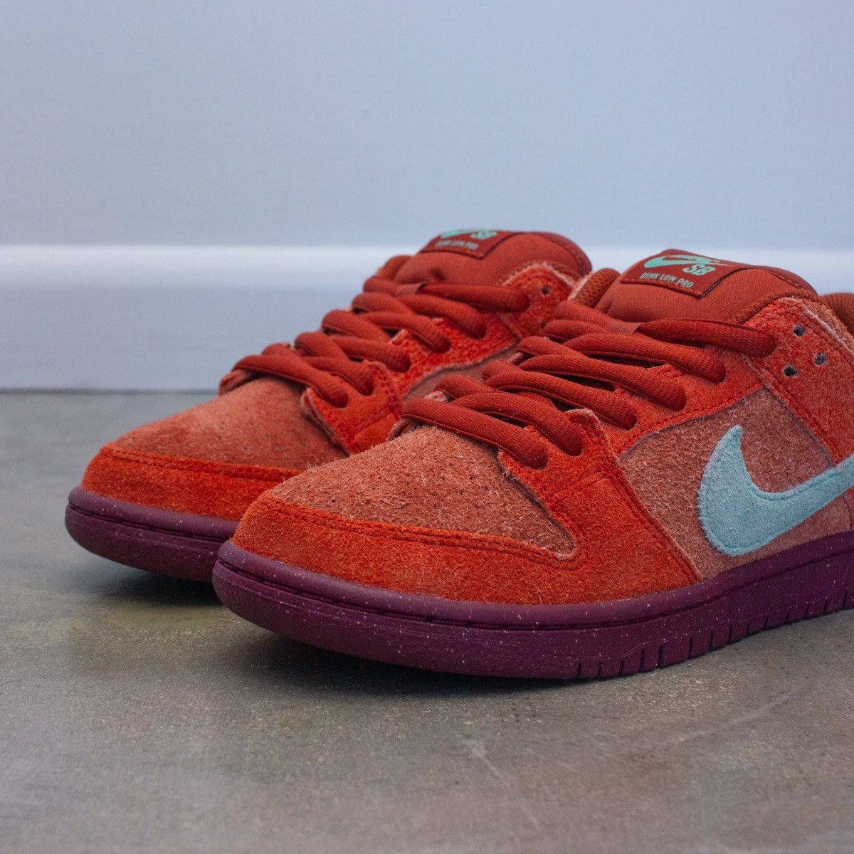 Nike Nike Dunk Low SB 'Mystic Red' - DV5429 601 Size Size US 7.5 / IT 37.5 - 6 Thumbnail