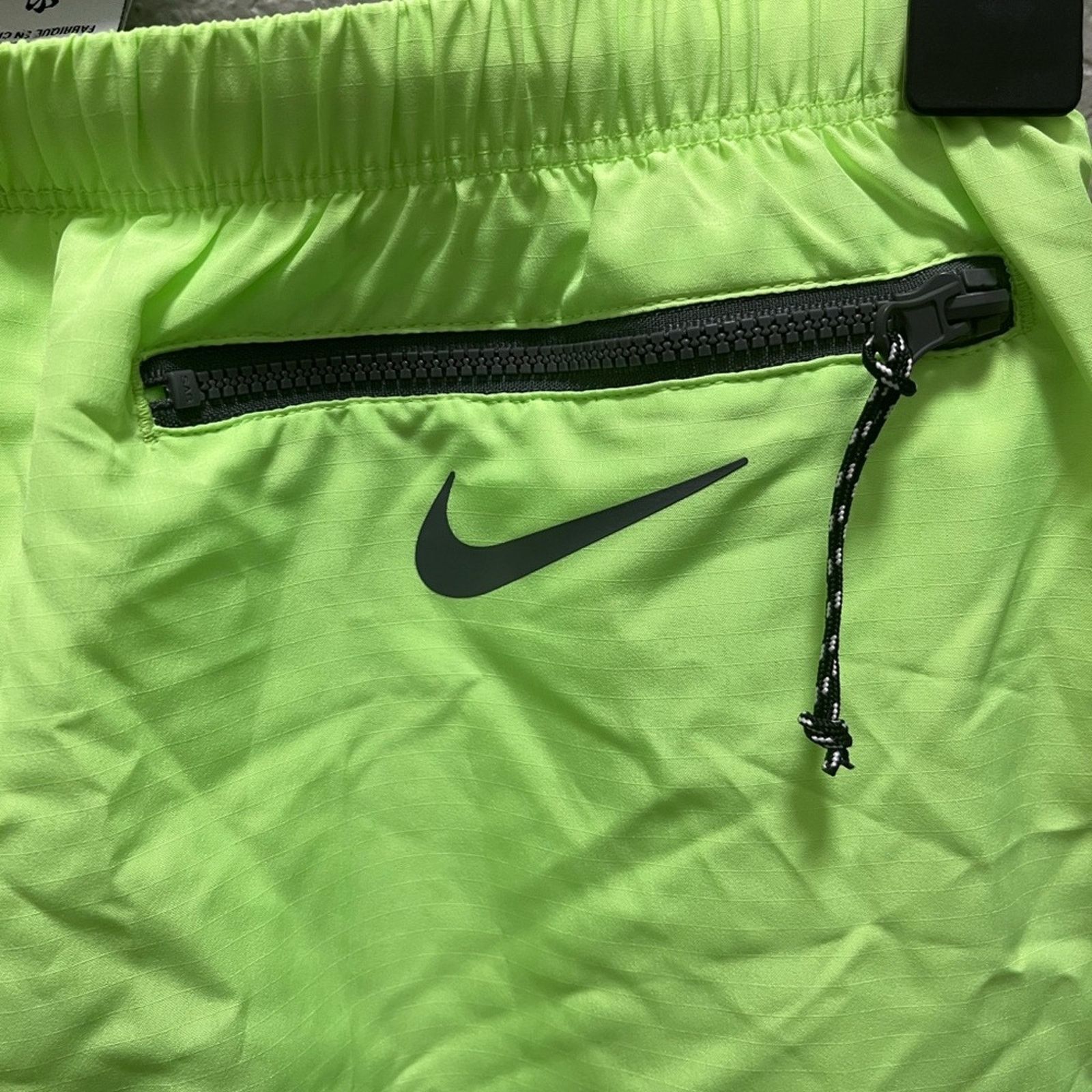 Nike Nike Men Small Neon Swim Trunks Pockets with Netting Size US 29 - 8 Thumbnail