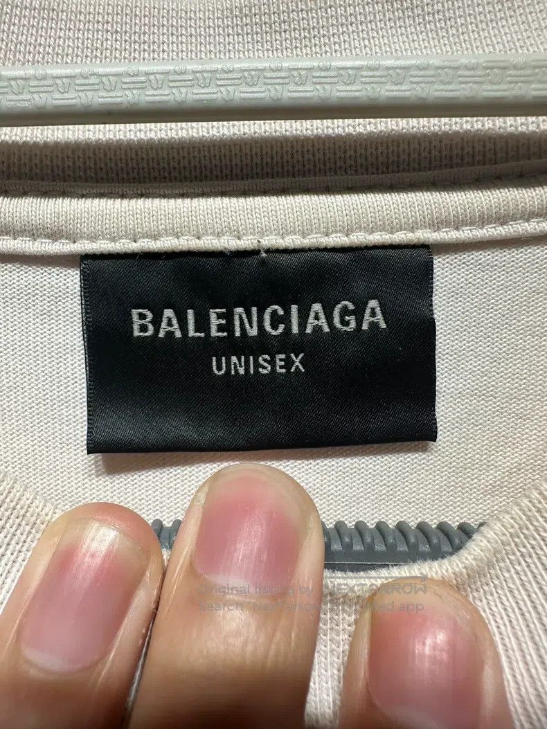 Balenciaga Balenciaga Letter Round Neck Worn Effect Straight Short Sl Size US S / EU 44-46 / 1 - 2 Thumbnail